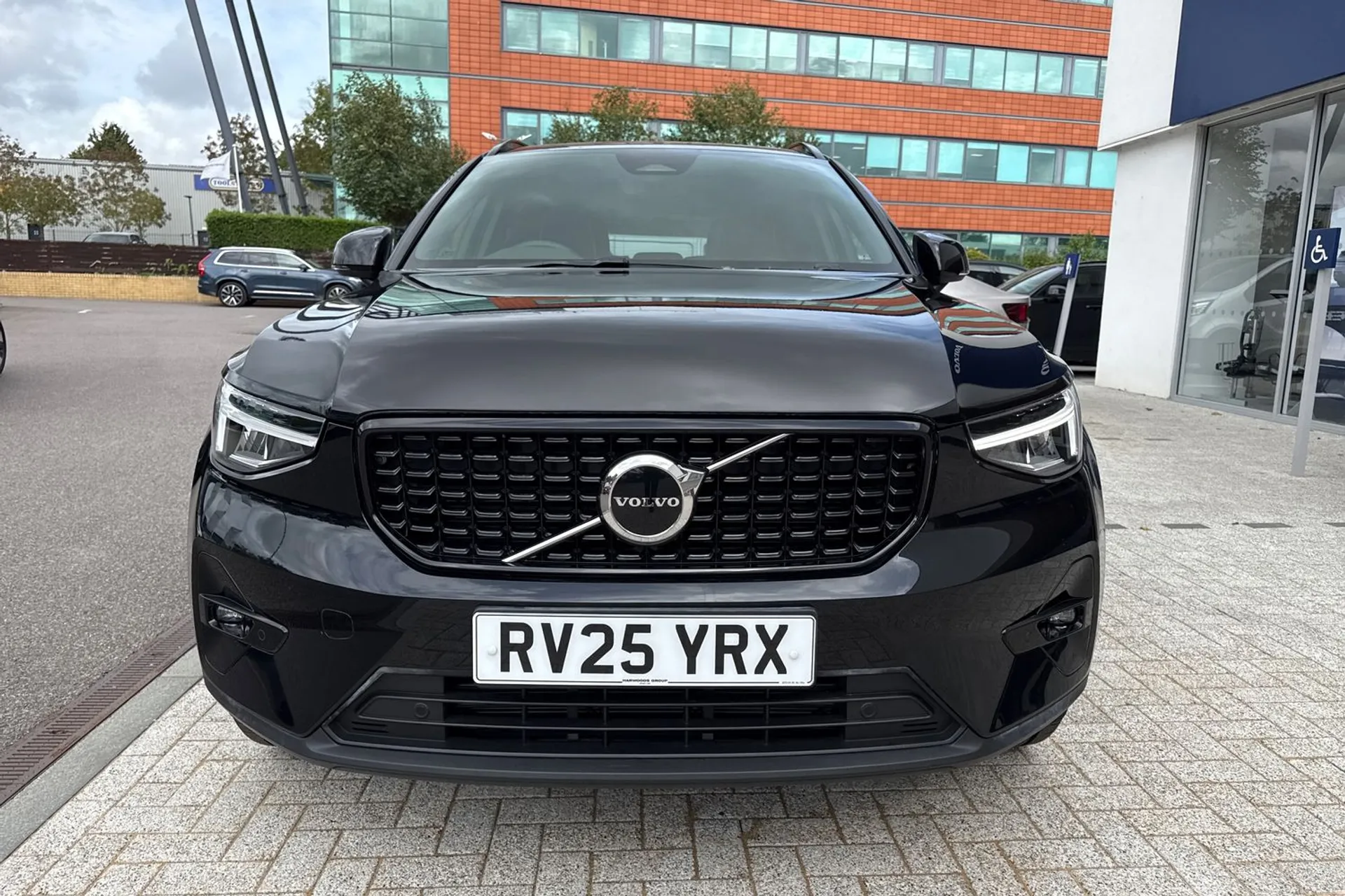 Volvo XC40 thumbnail image number 12