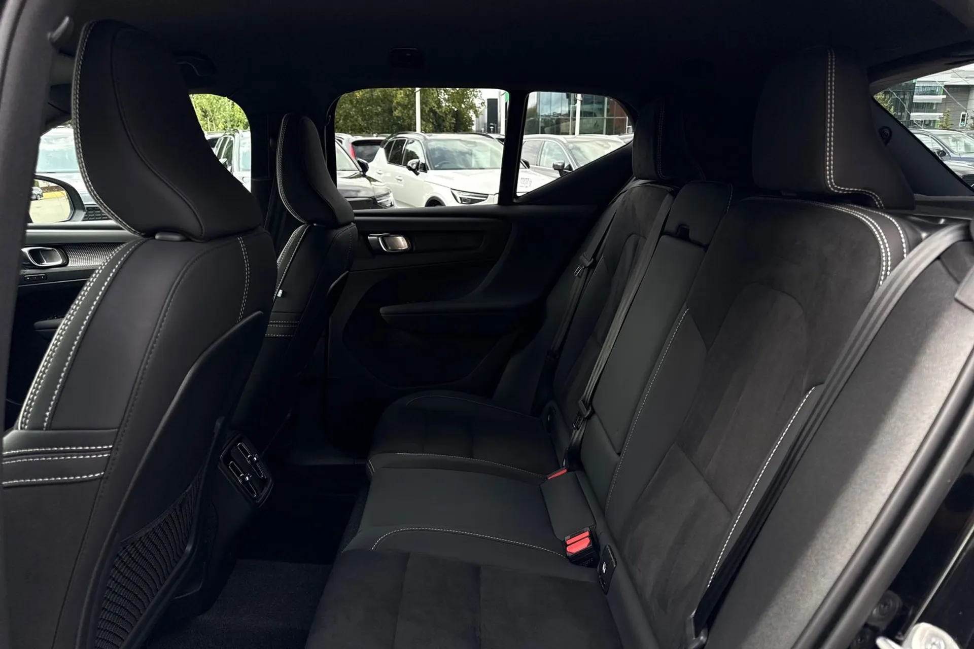 Volvo XC40 thumbnail image number 29