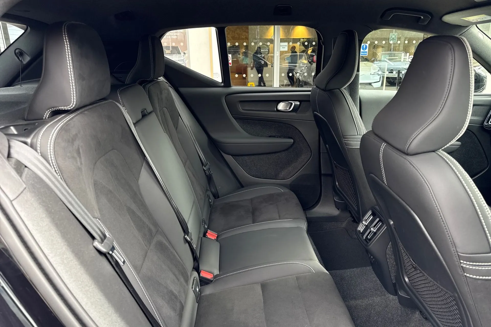 Volvo XC40 thumbnail image number 22