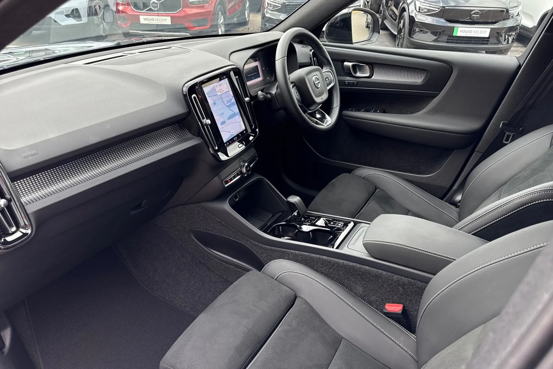 Volvo XC40 thumbnail image number 26