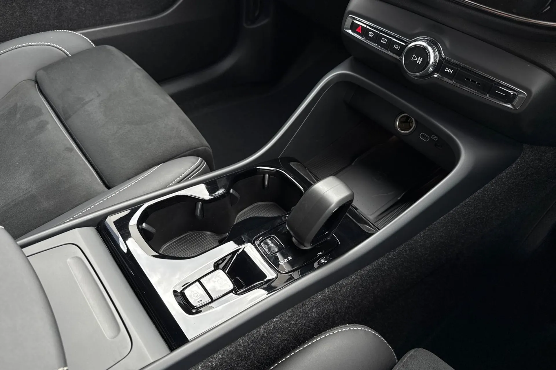 Volvo XC40 thumbnail image number 43