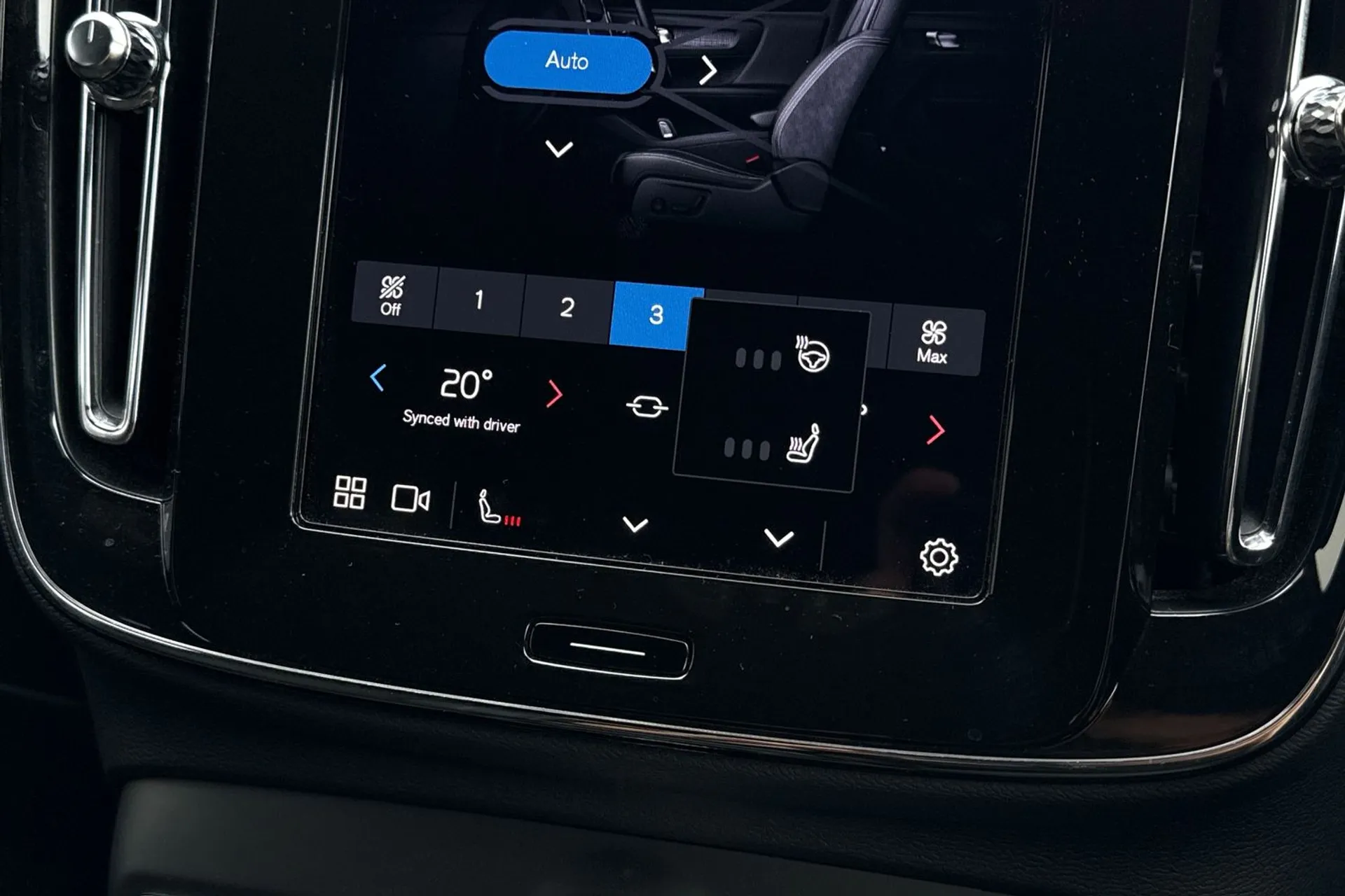 Volvo XC40 thumbnail image number 39