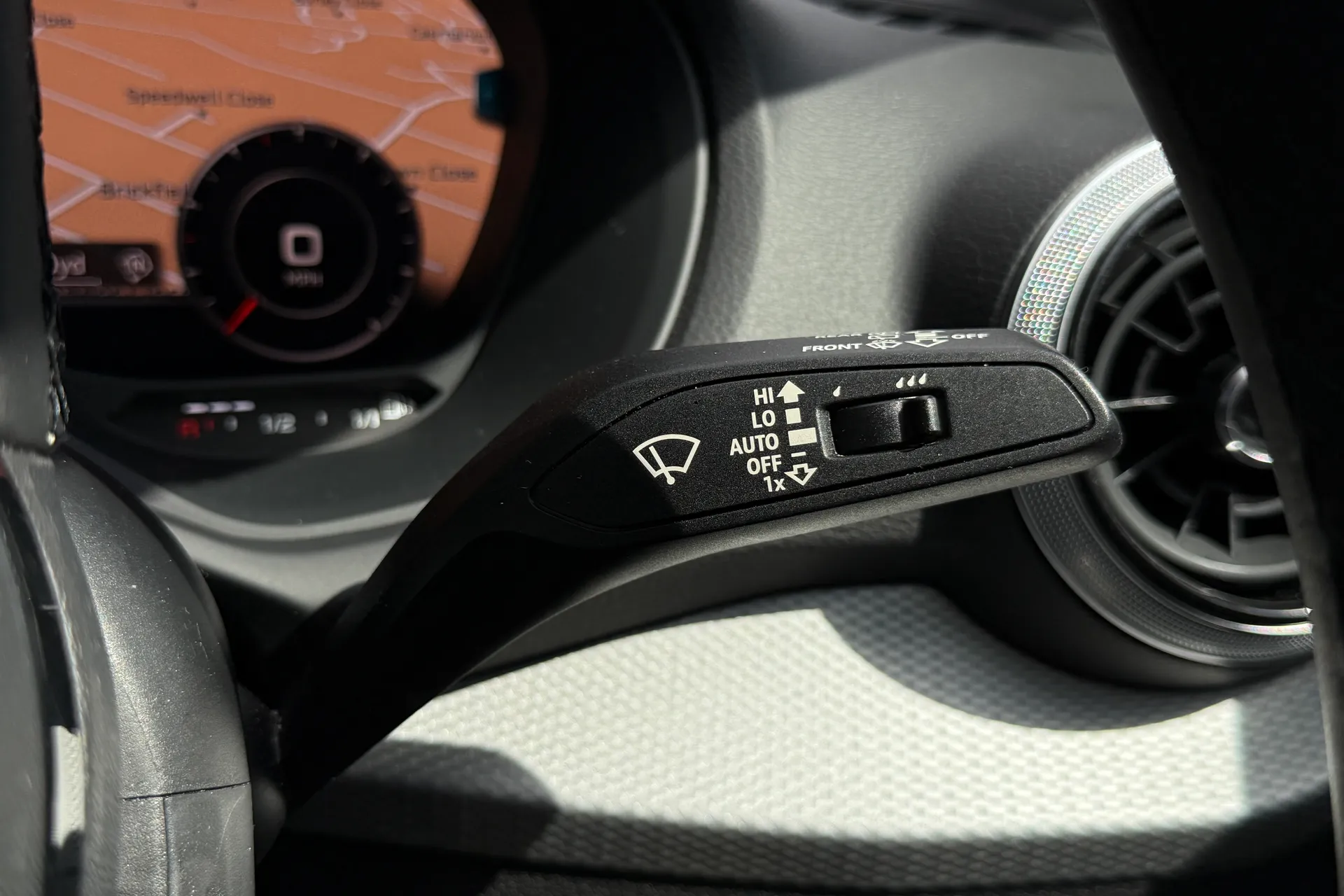 Audi Q2 thumbnail image number 30