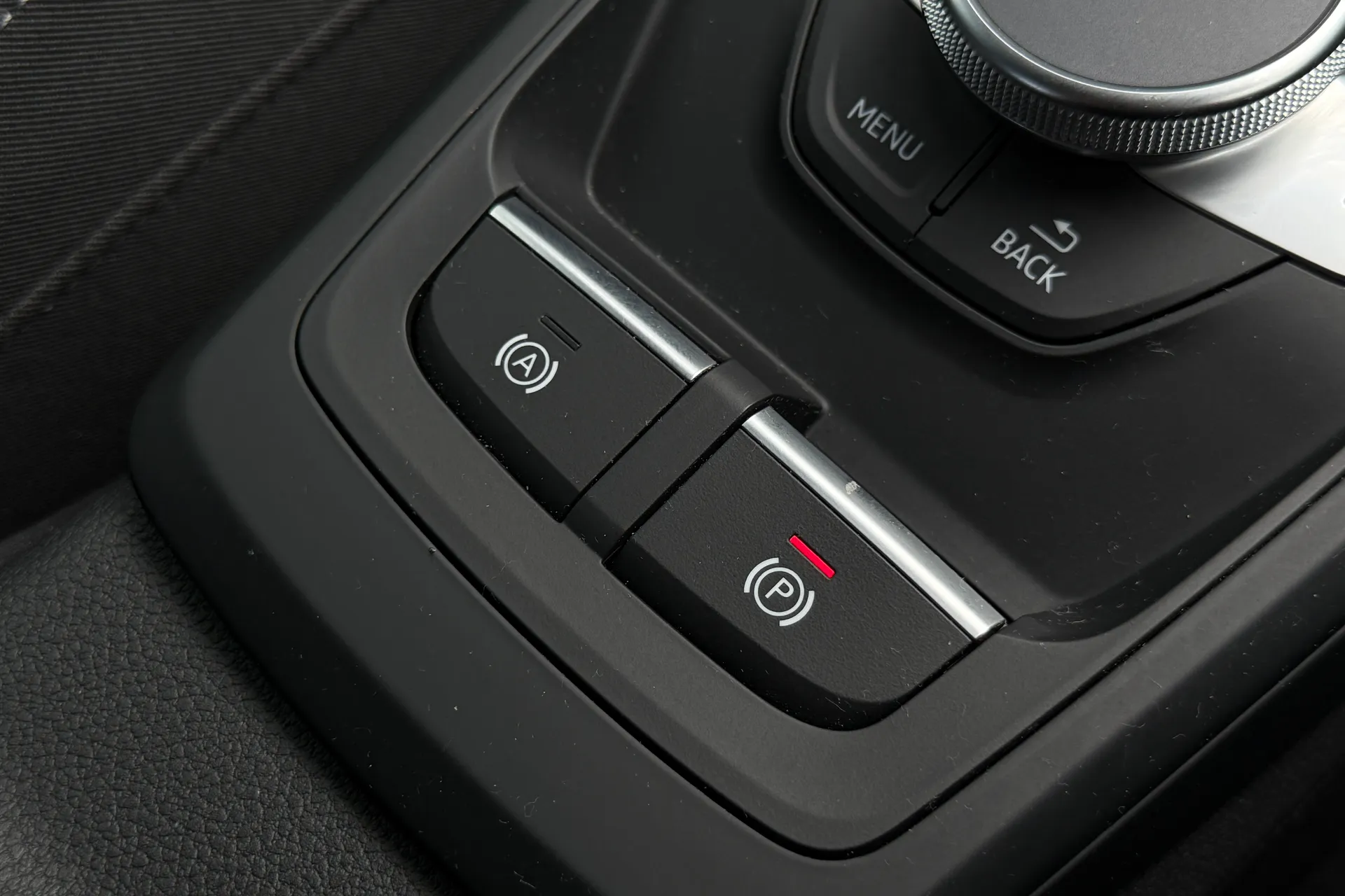 Audi Q2 thumbnail image number 15