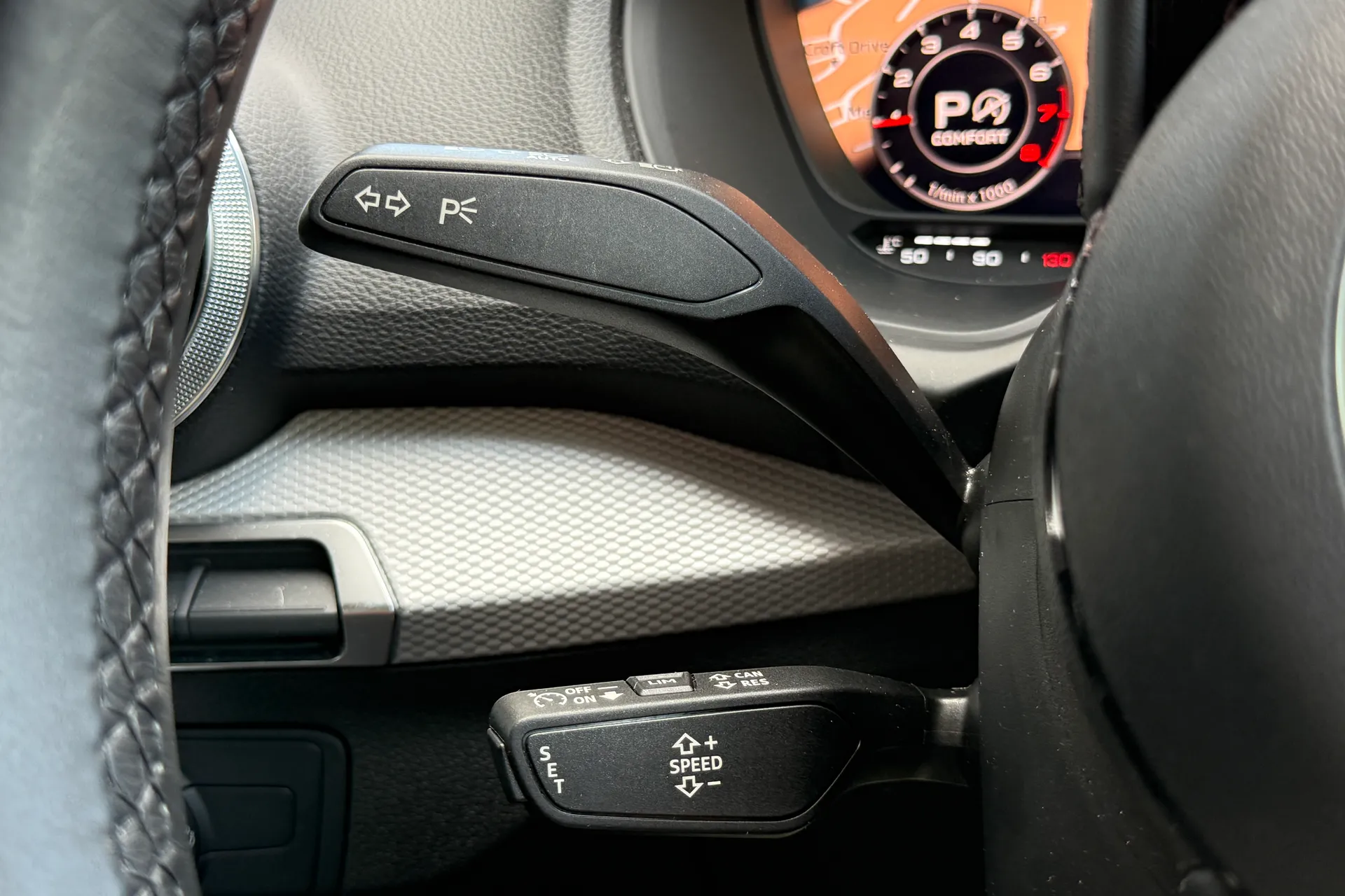 Audi Q2 thumbnail image number 29
