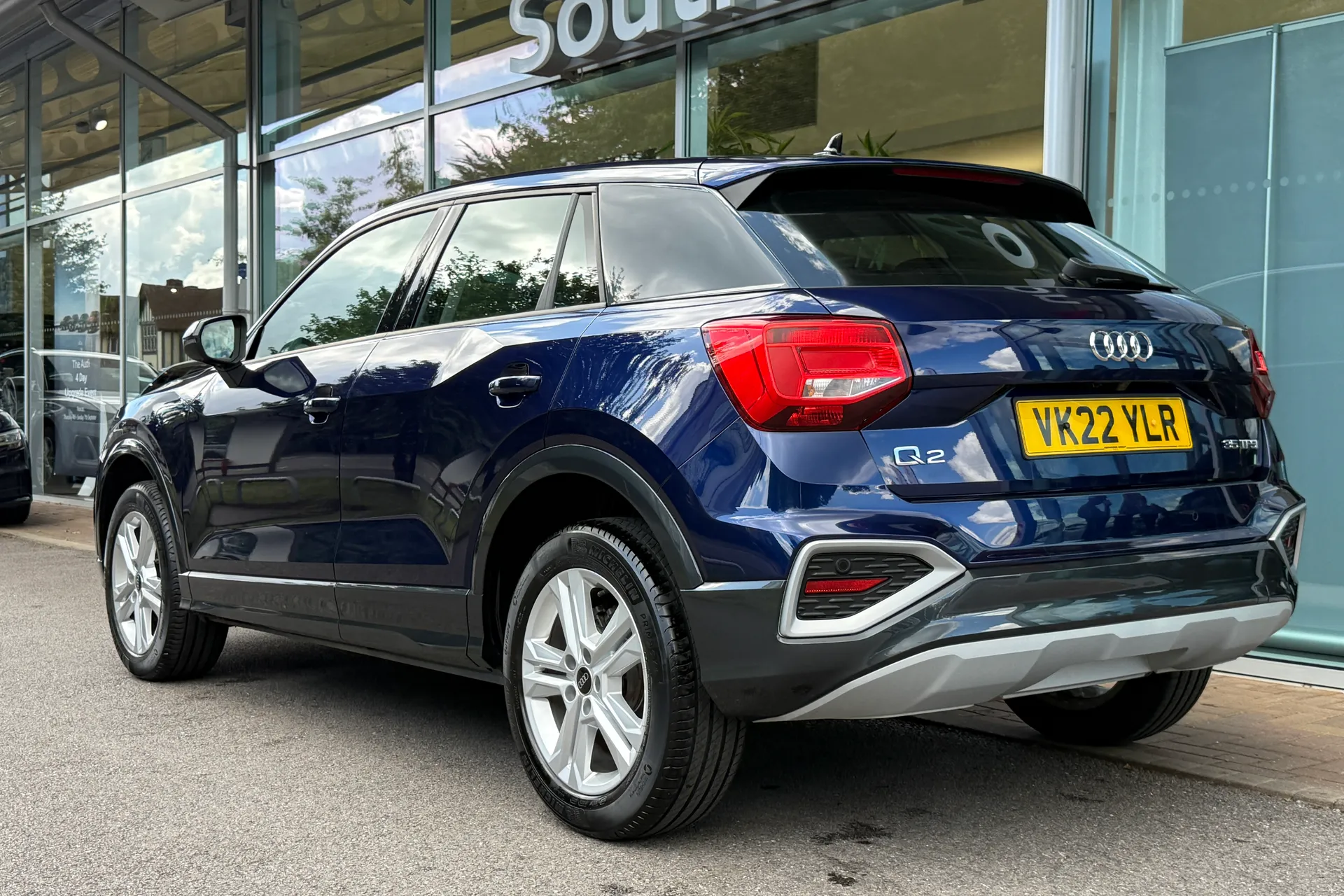 Audi Q2 thumbnail image number 9