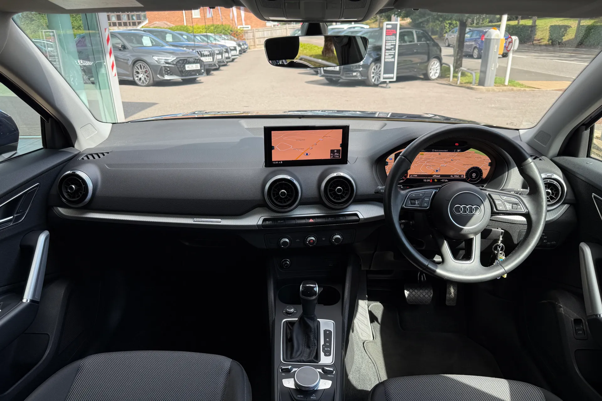Audi Q2 thumbnail image number 3