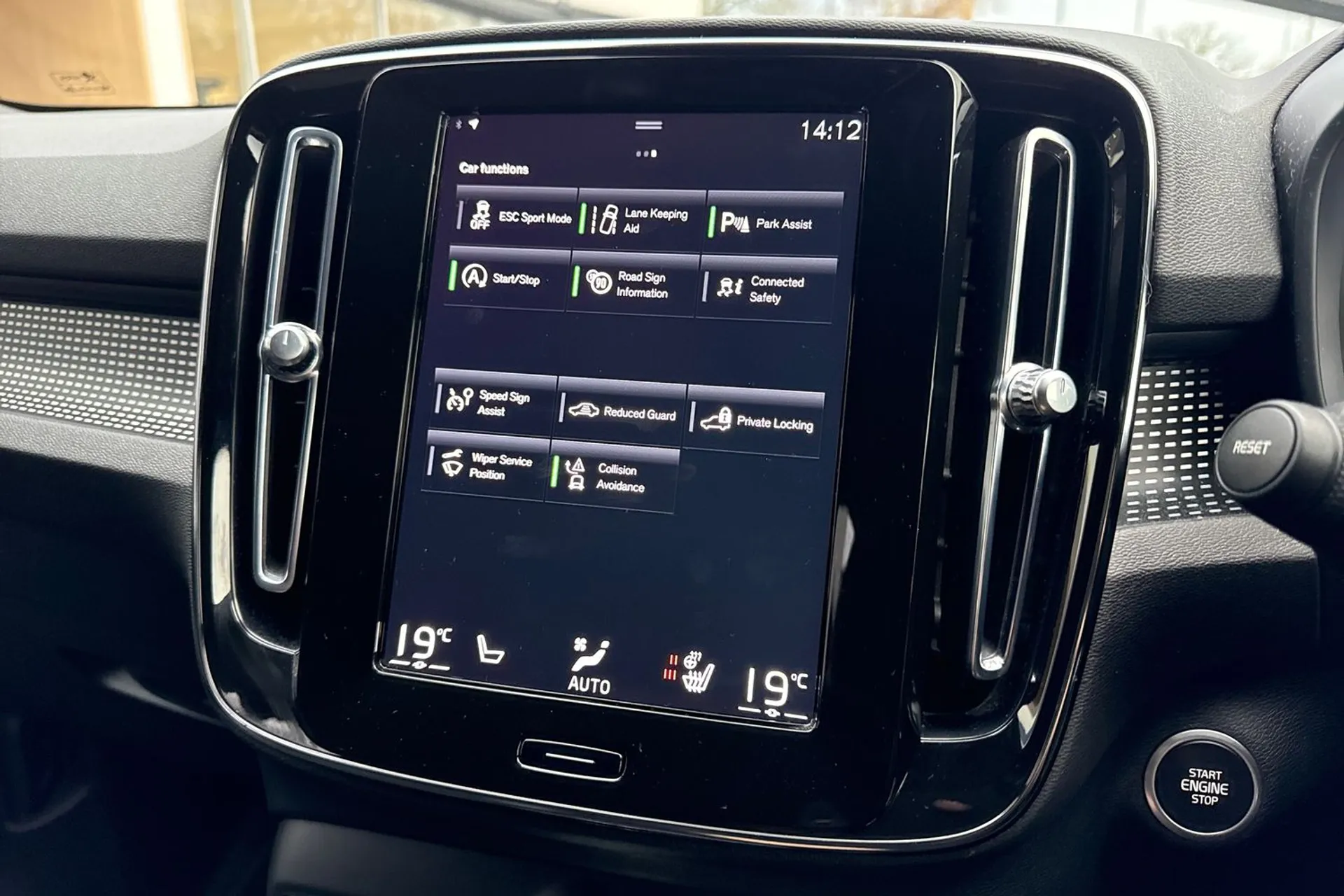 Volvo XC40 thumbnail image number 41