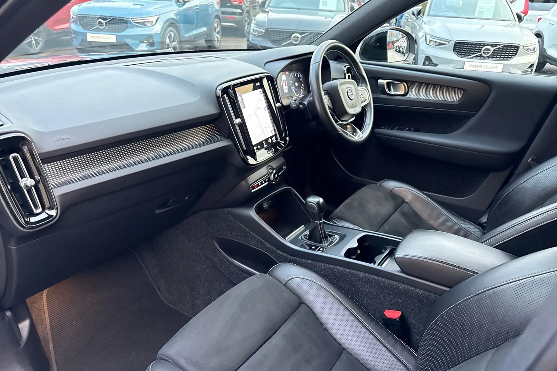 Volvo XC40 thumbnail image number 27