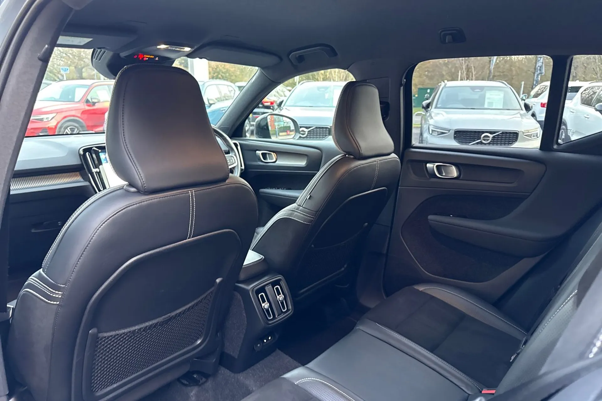 Volvo XC40 thumbnail image number 31