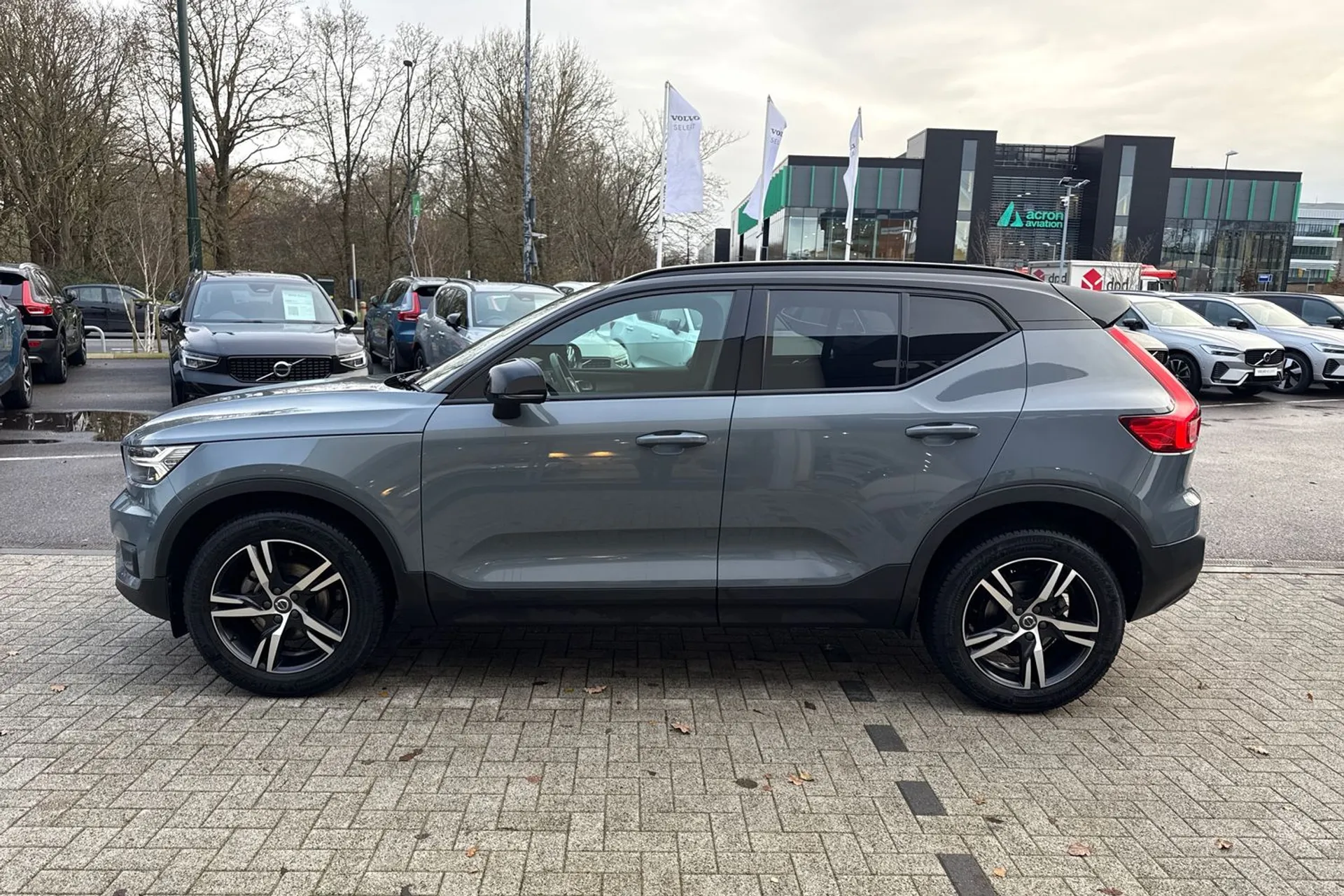 Volvo XC40 thumbnail image number 11