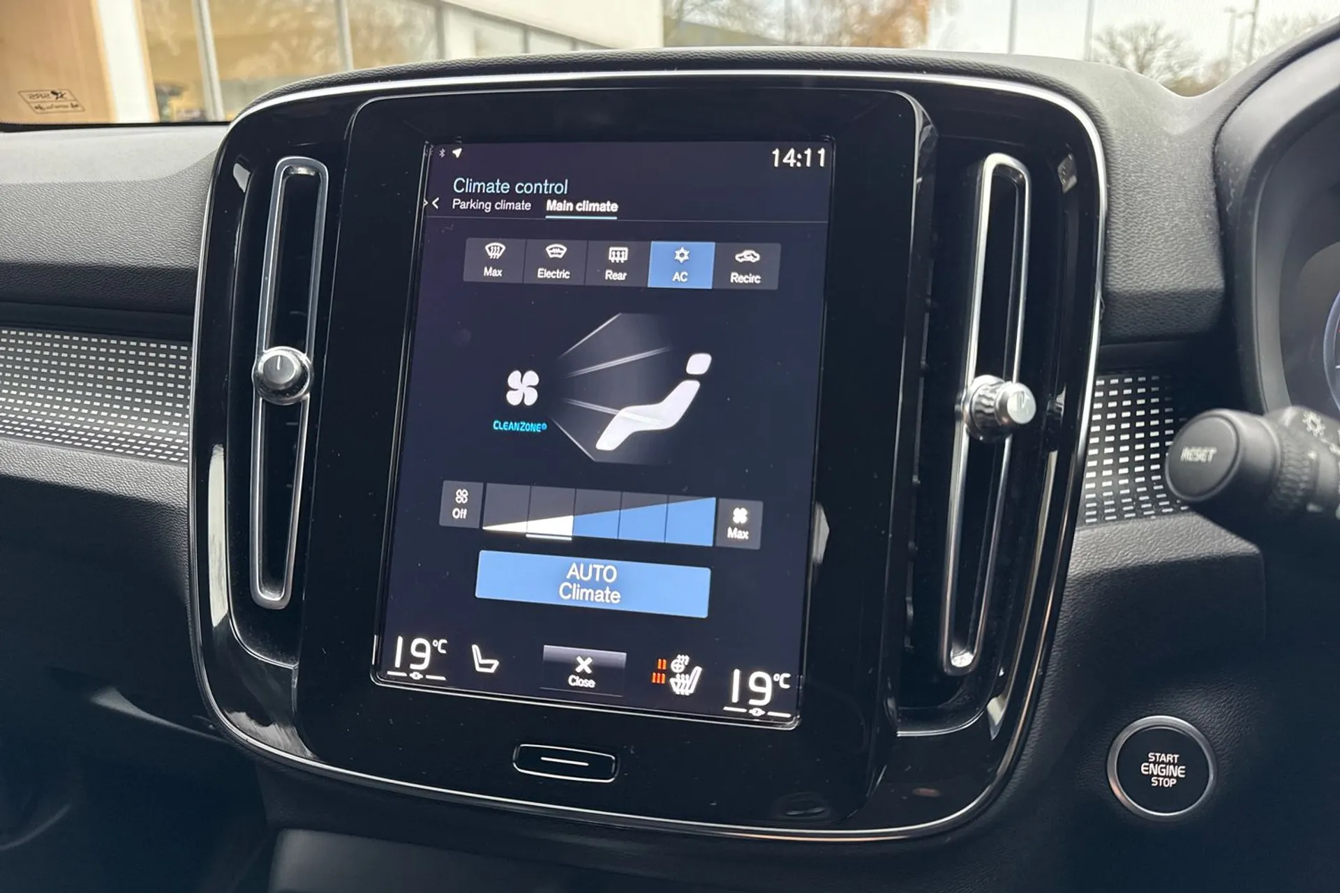 Volvo XC40 thumbnail image number 38