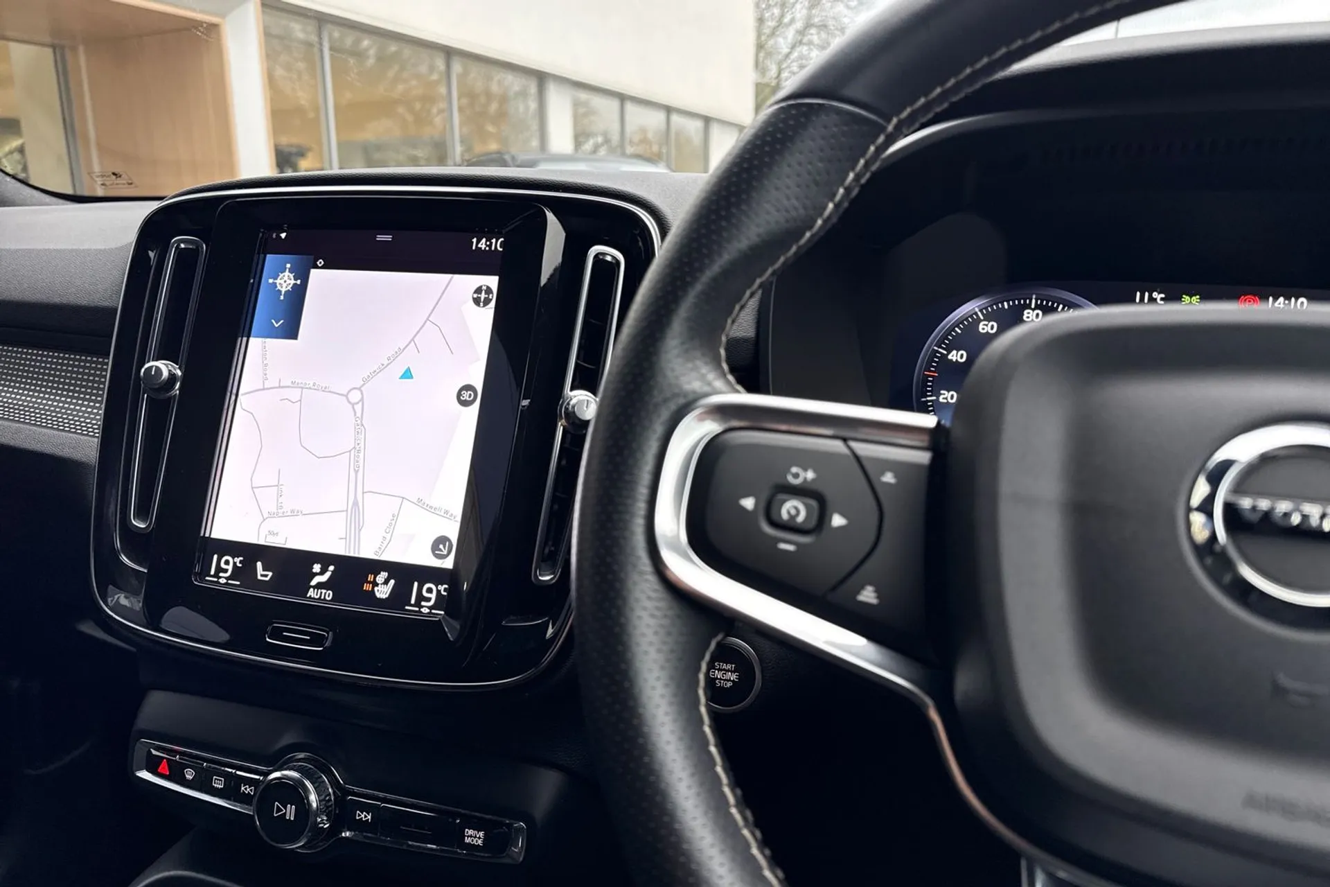 Volvo XC40 thumbnail image number 36