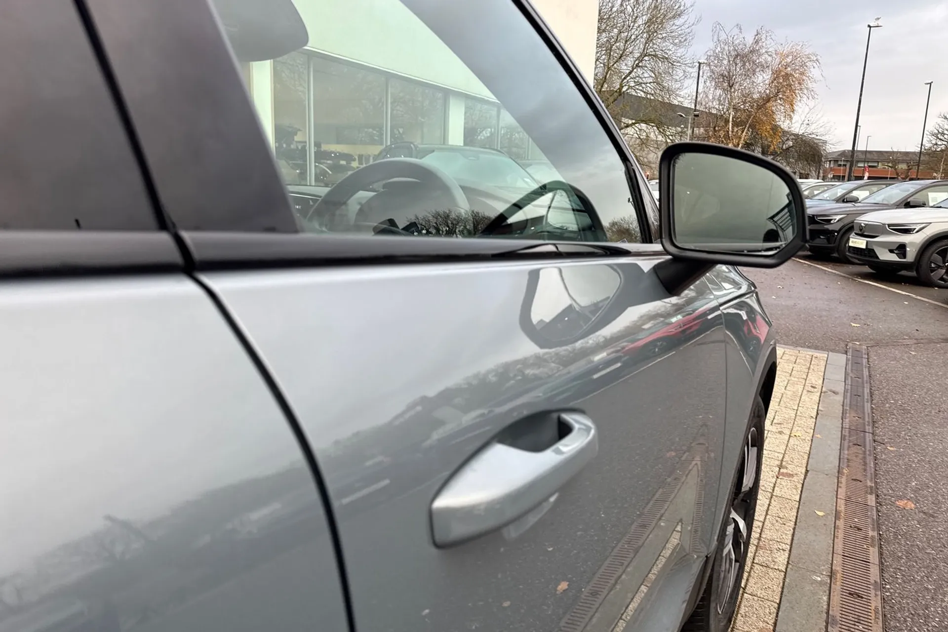 Volvo XC40 thumbnail image number 17