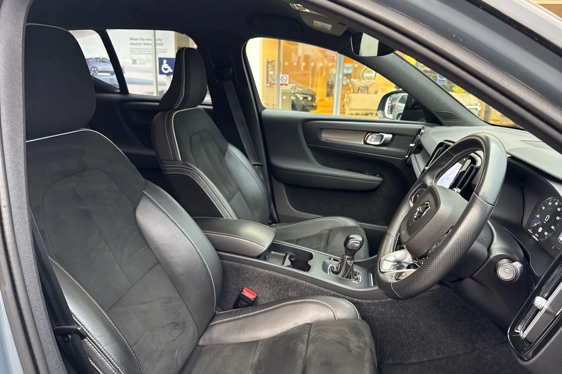 Volvo XC40 thumbnail image number 26