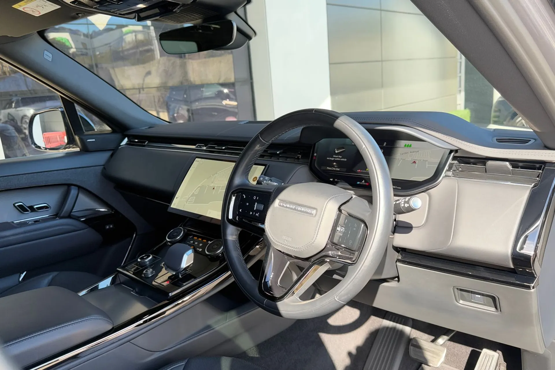 LAND ROVER RANGE ROVER SPORT thumbnail image number 16