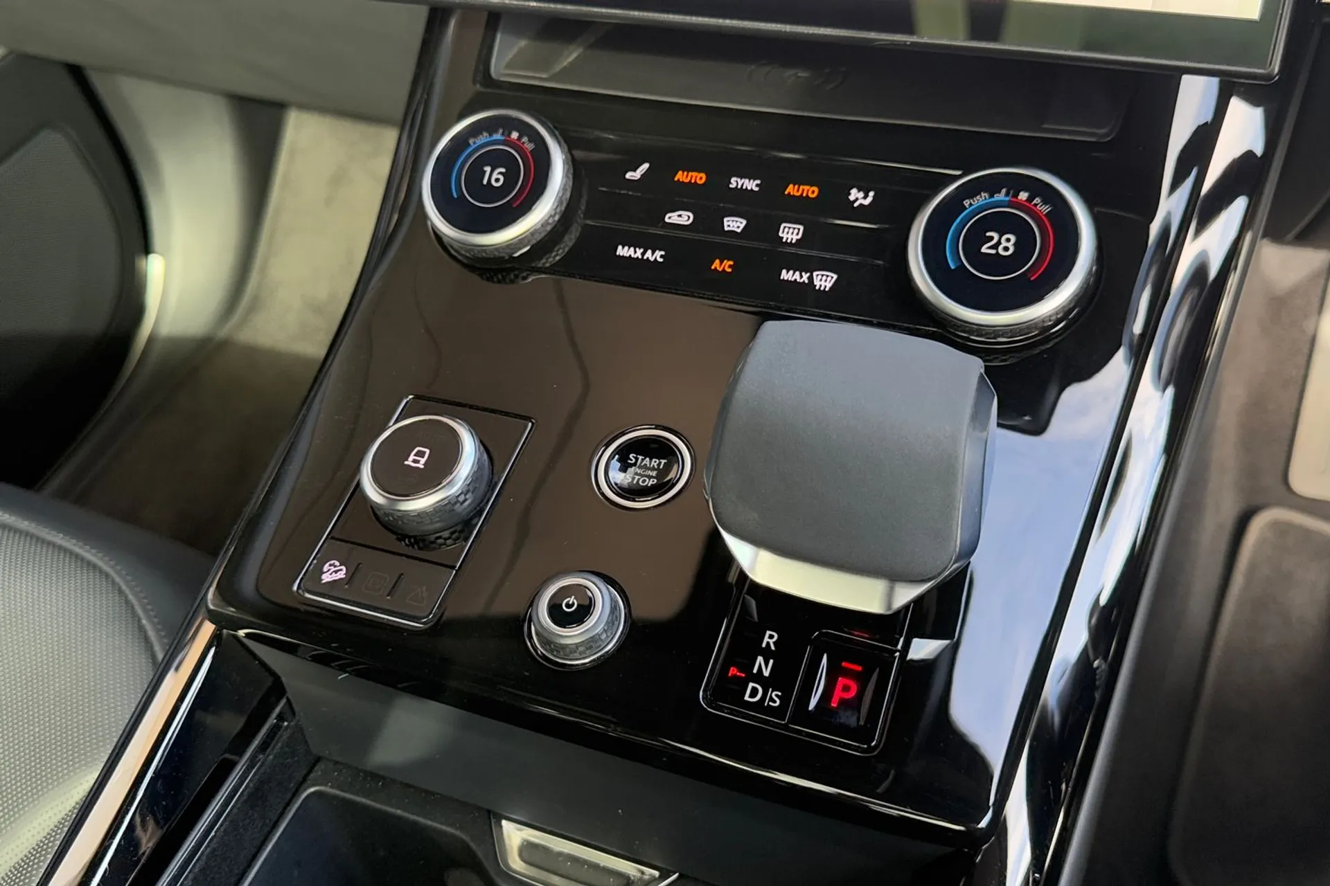 LAND ROVER RANGE ROVER SPORT thumbnail image number 57