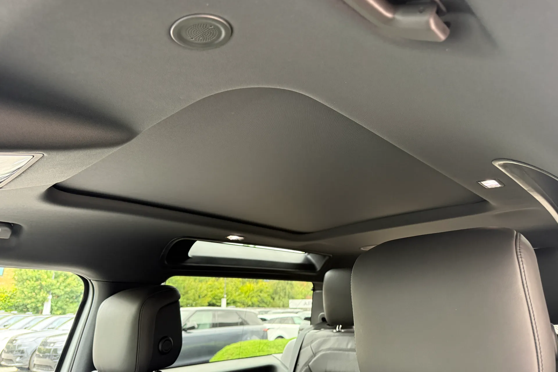 LAND ROVER Defender 90 thumbnail image number 44