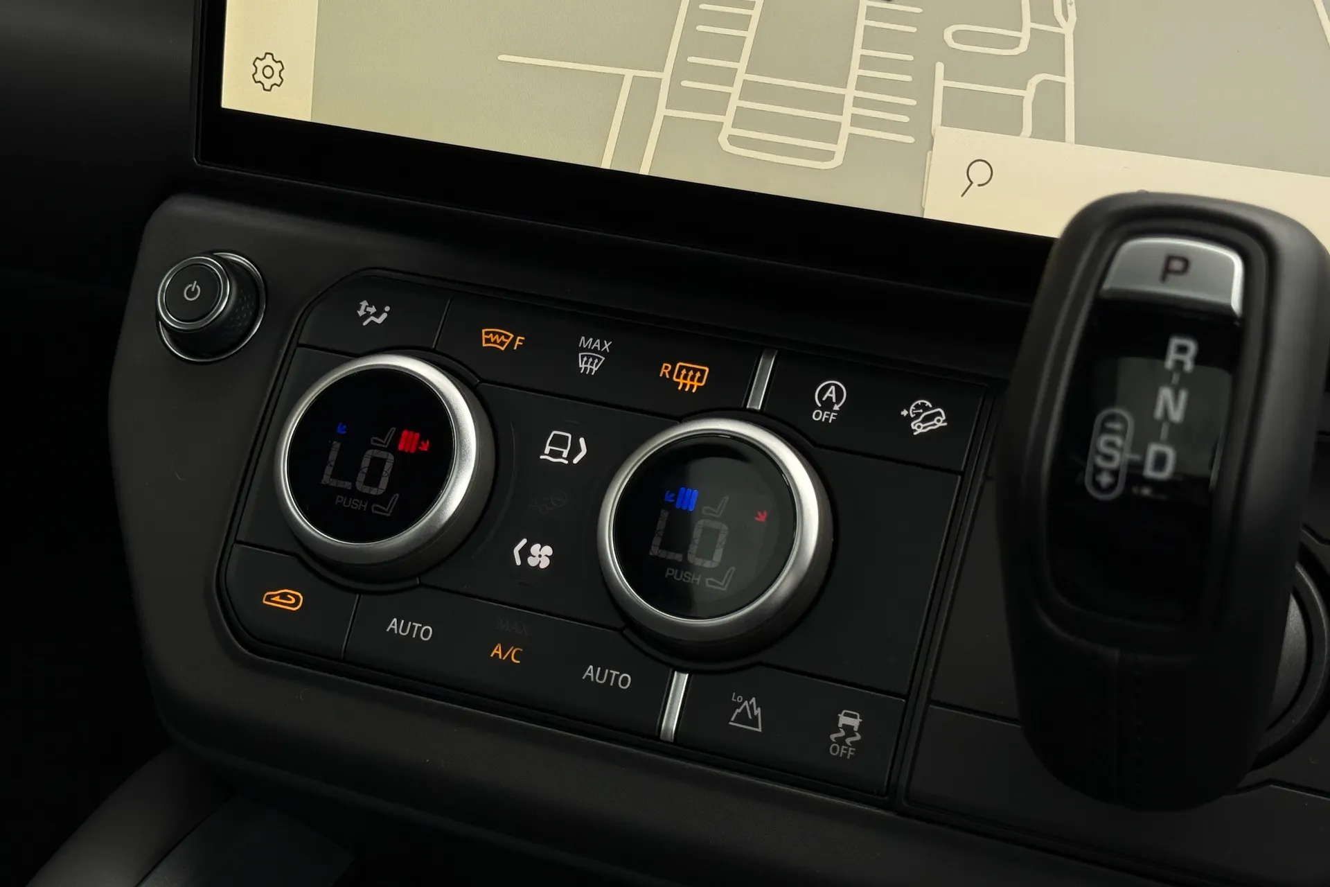 LAND ROVER Defender 90 thumbnail image number 28