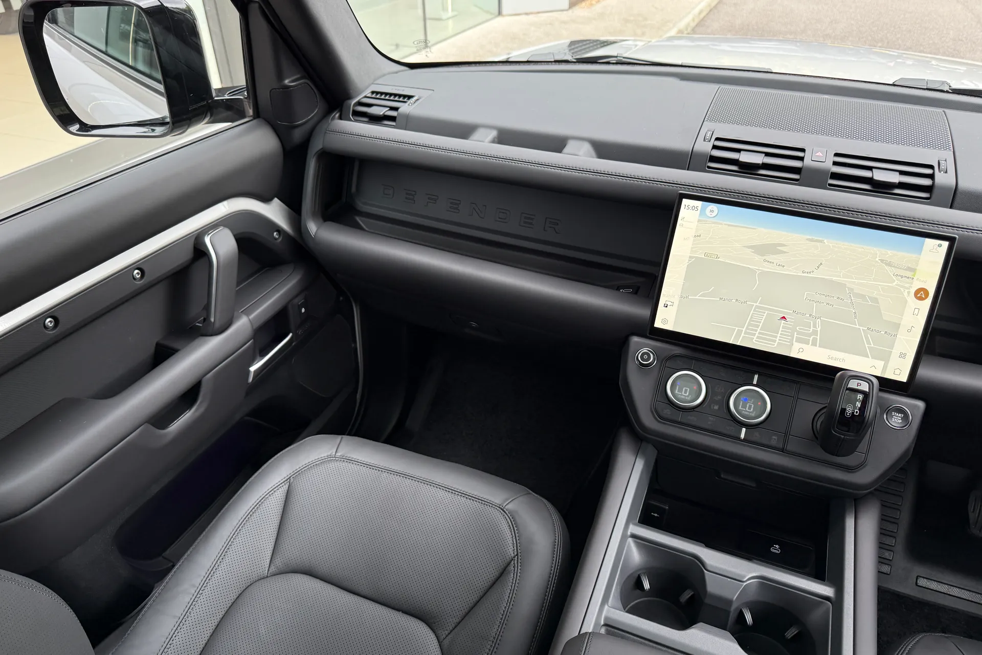 LAND ROVER Defender 90 thumbnail image number 27