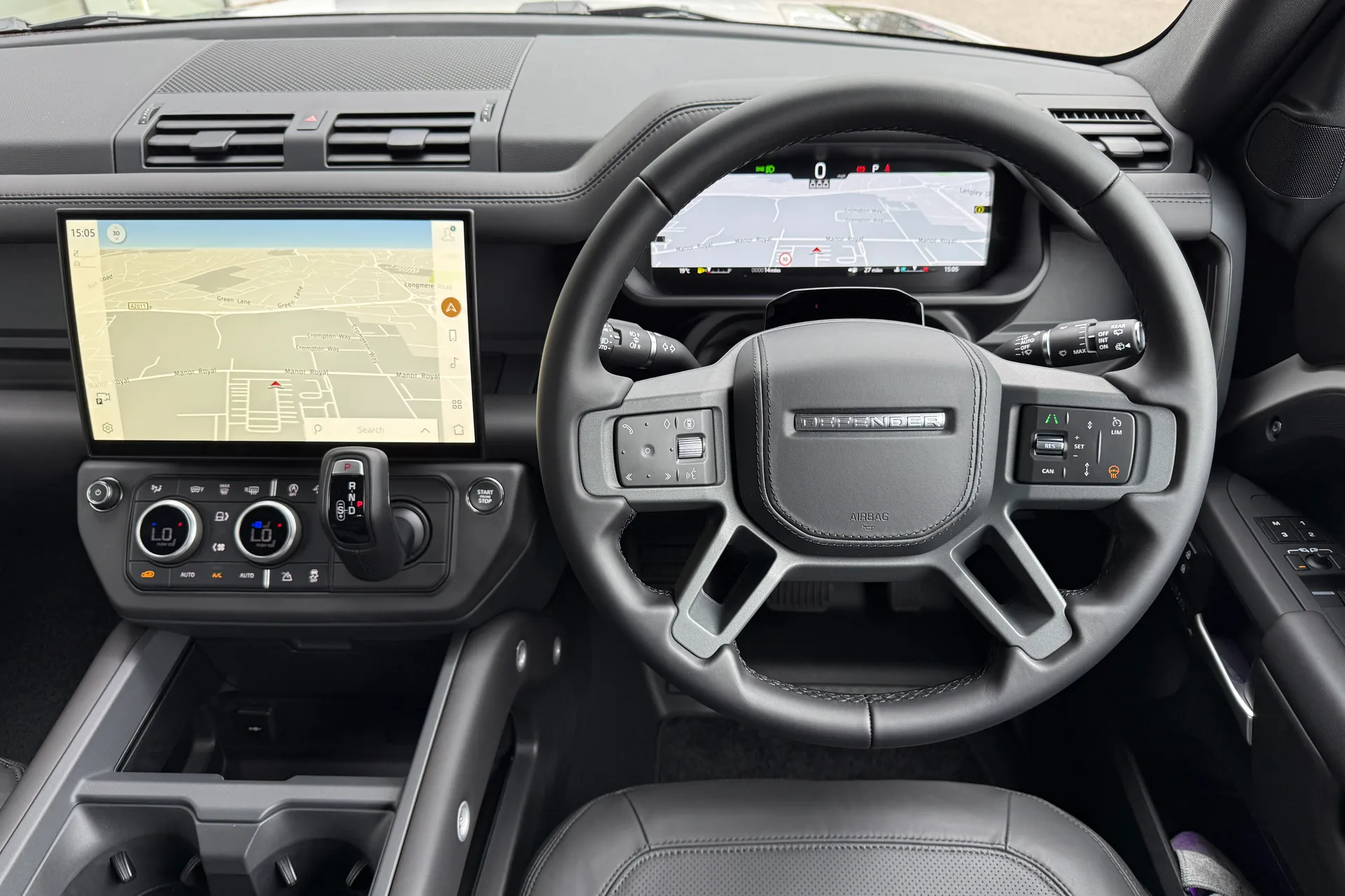 LAND ROVER Defender 90 thumbnail image number 30