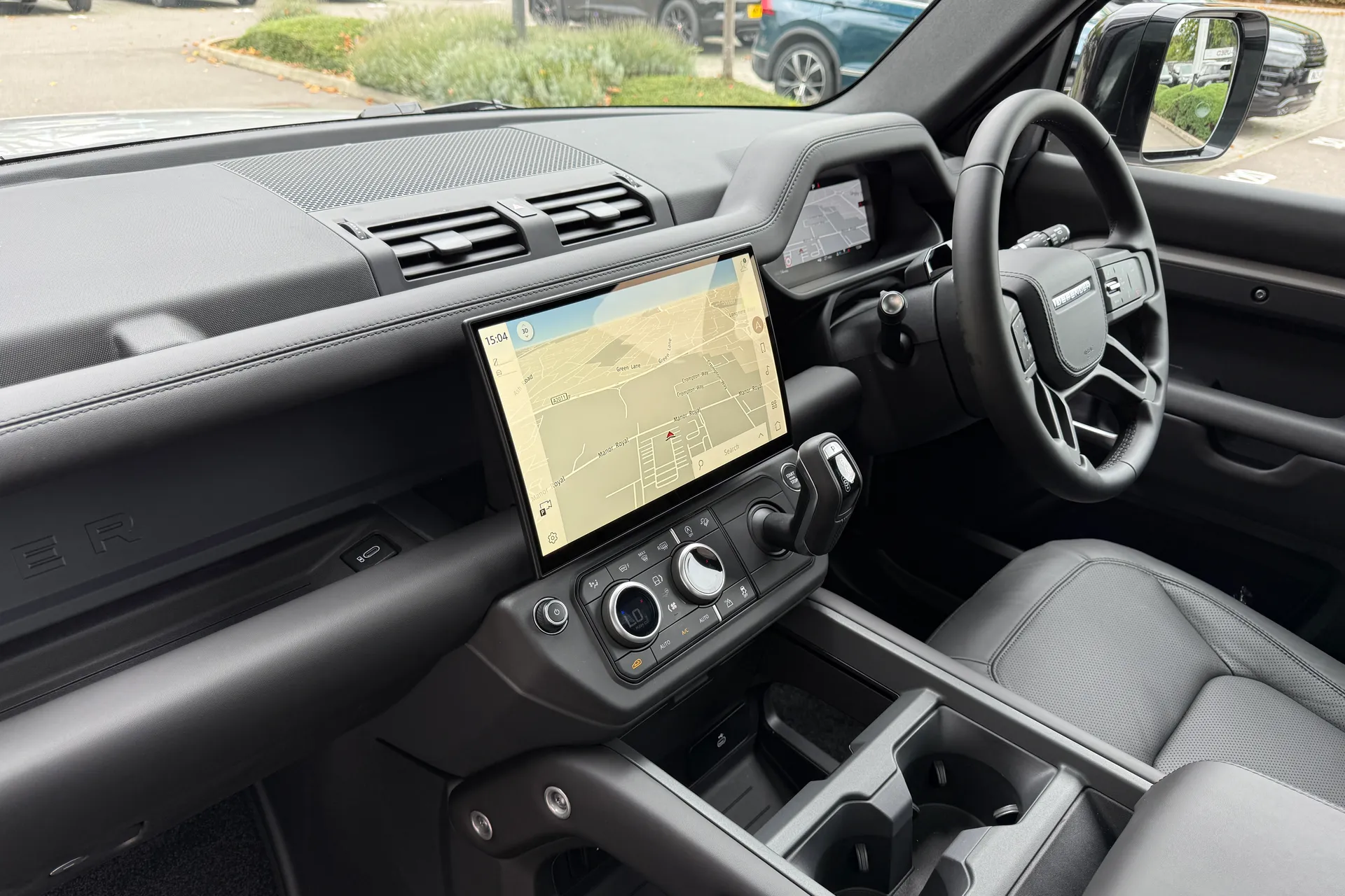 LAND ROVER Defender 90 thumbnail image number 42