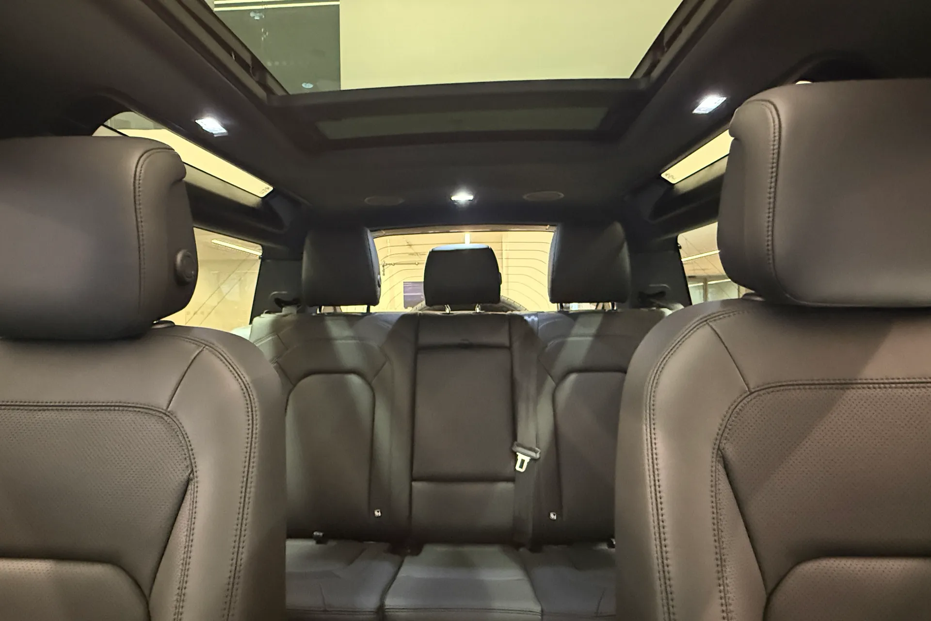 LAND ROVER Defender 90 thumbnail image number 39