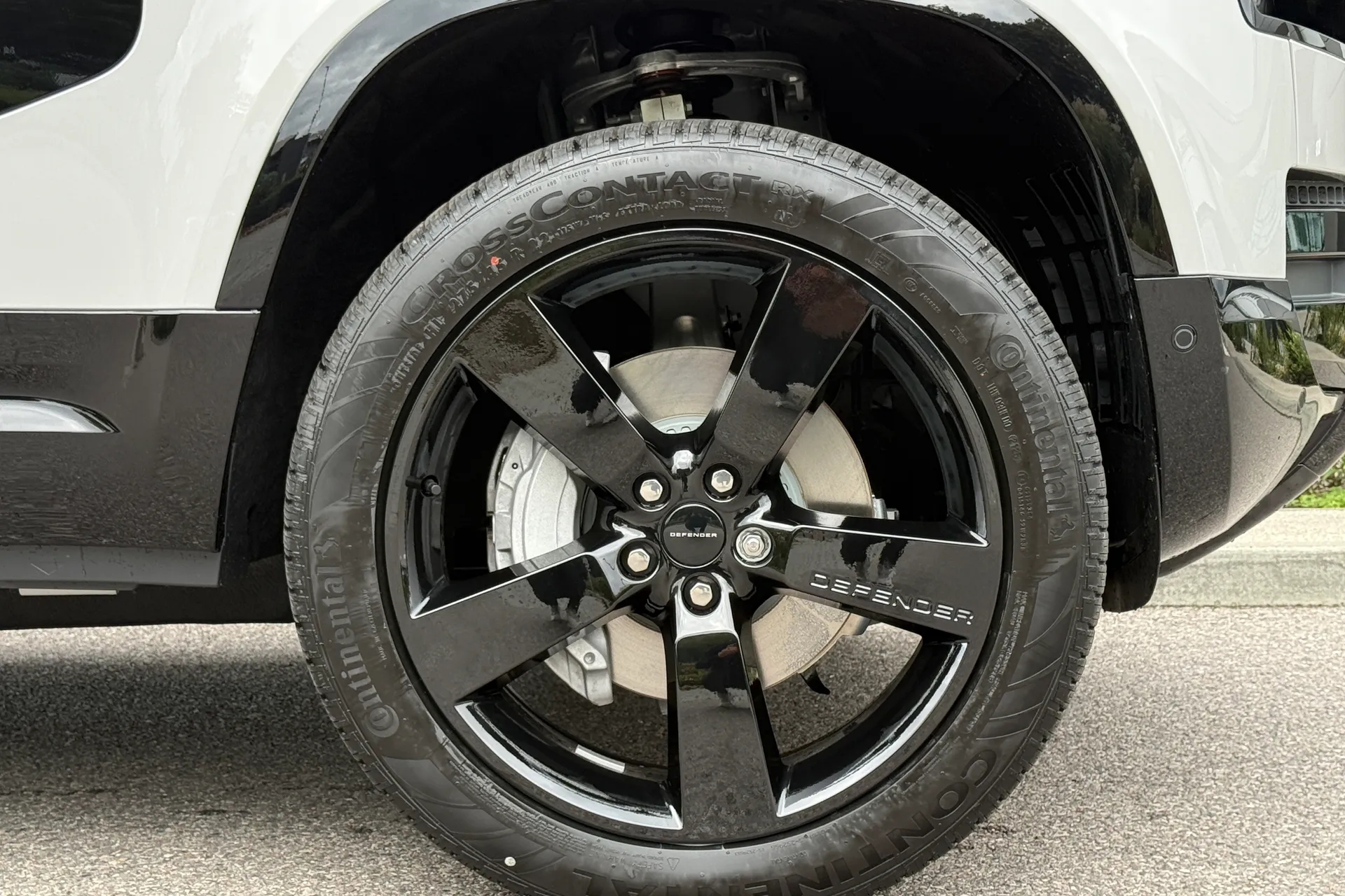 LAND ROVER Defender 90 thumbnail image number 25