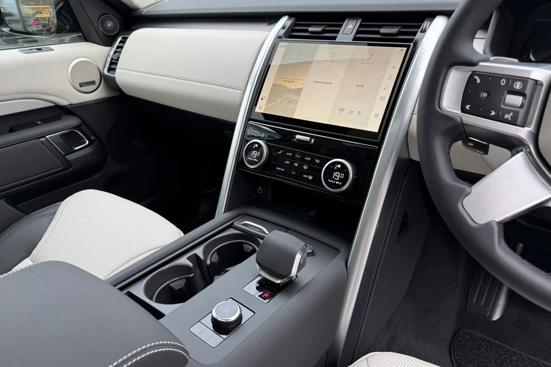 LAND ROVER DISCOVERY thumbnail image number 13