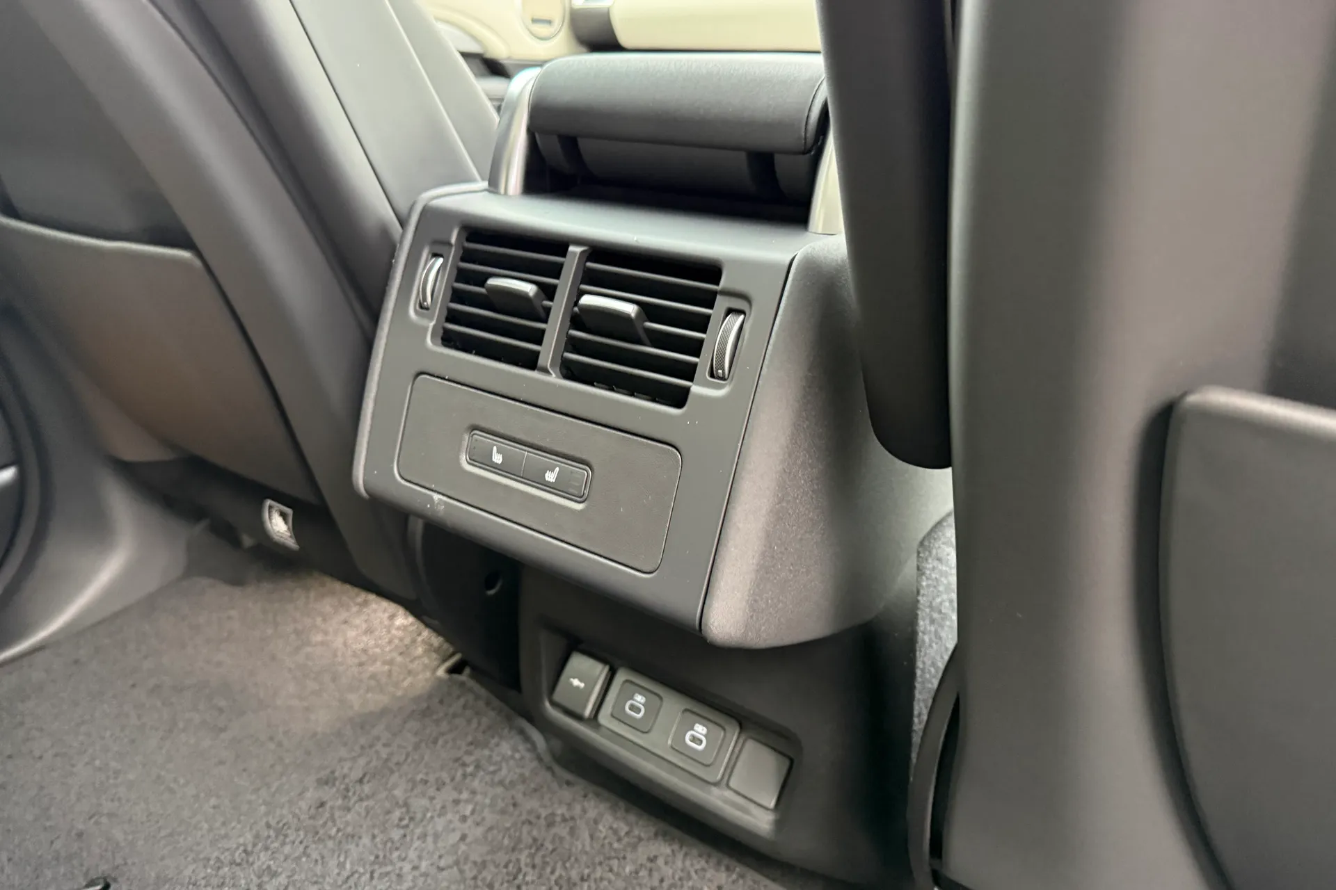 LAND ROVER DISCOVERY thumbnail image number 18