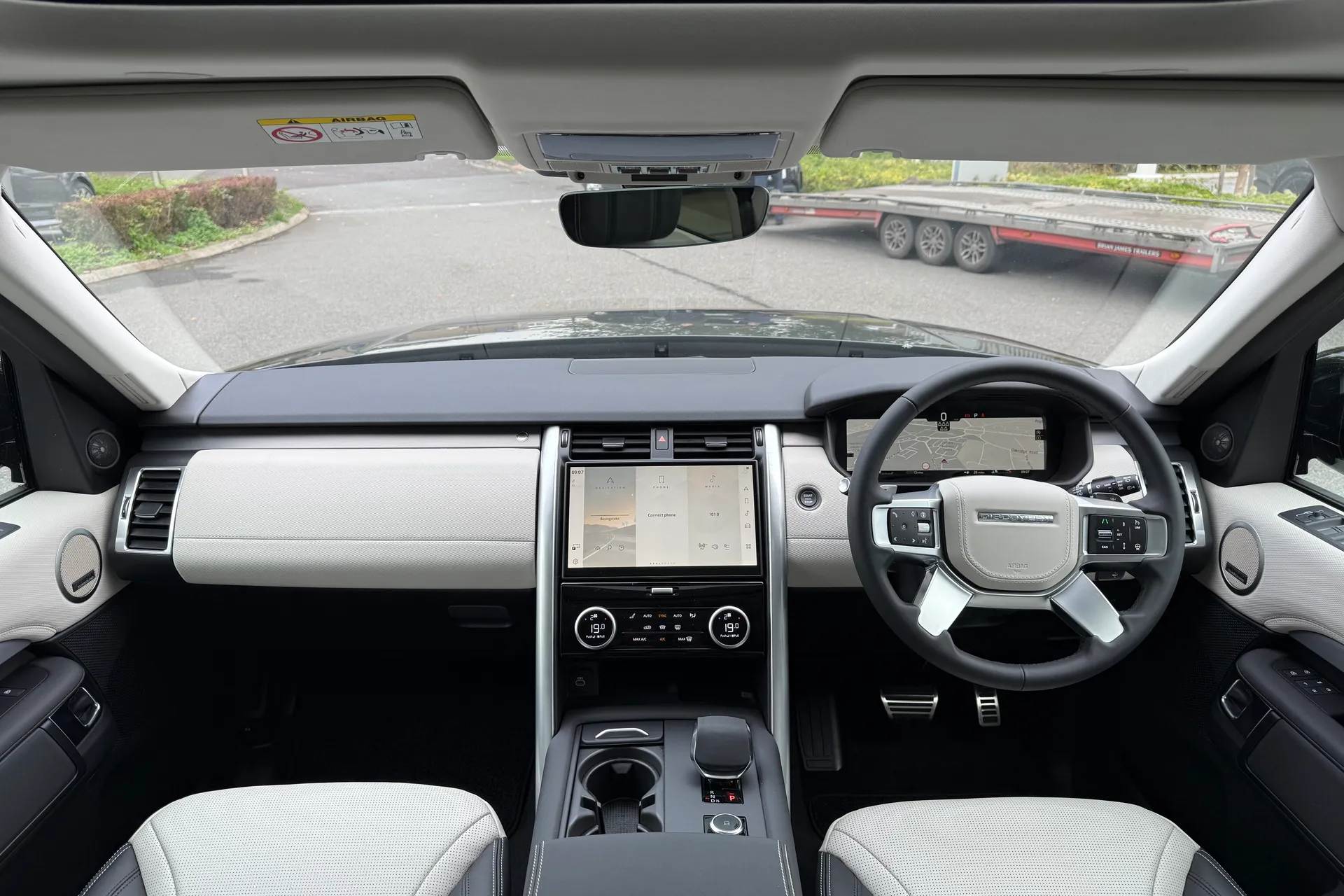 LAND ROVER DISCOVERY thumbnail image number 9