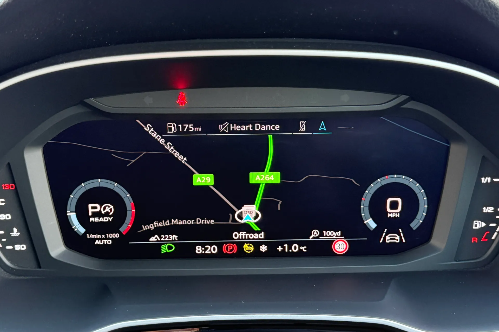 Audi Q3 thumbnail image number 13