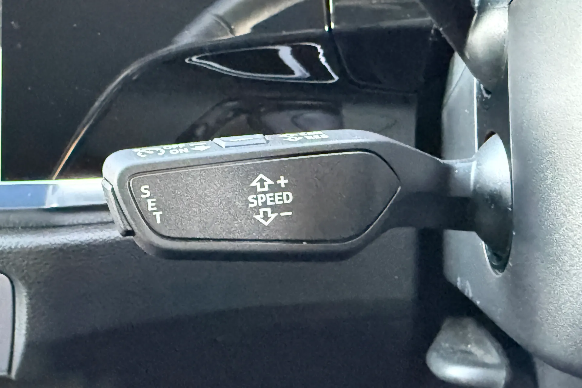 Audi Q3 thumbnail image number 16