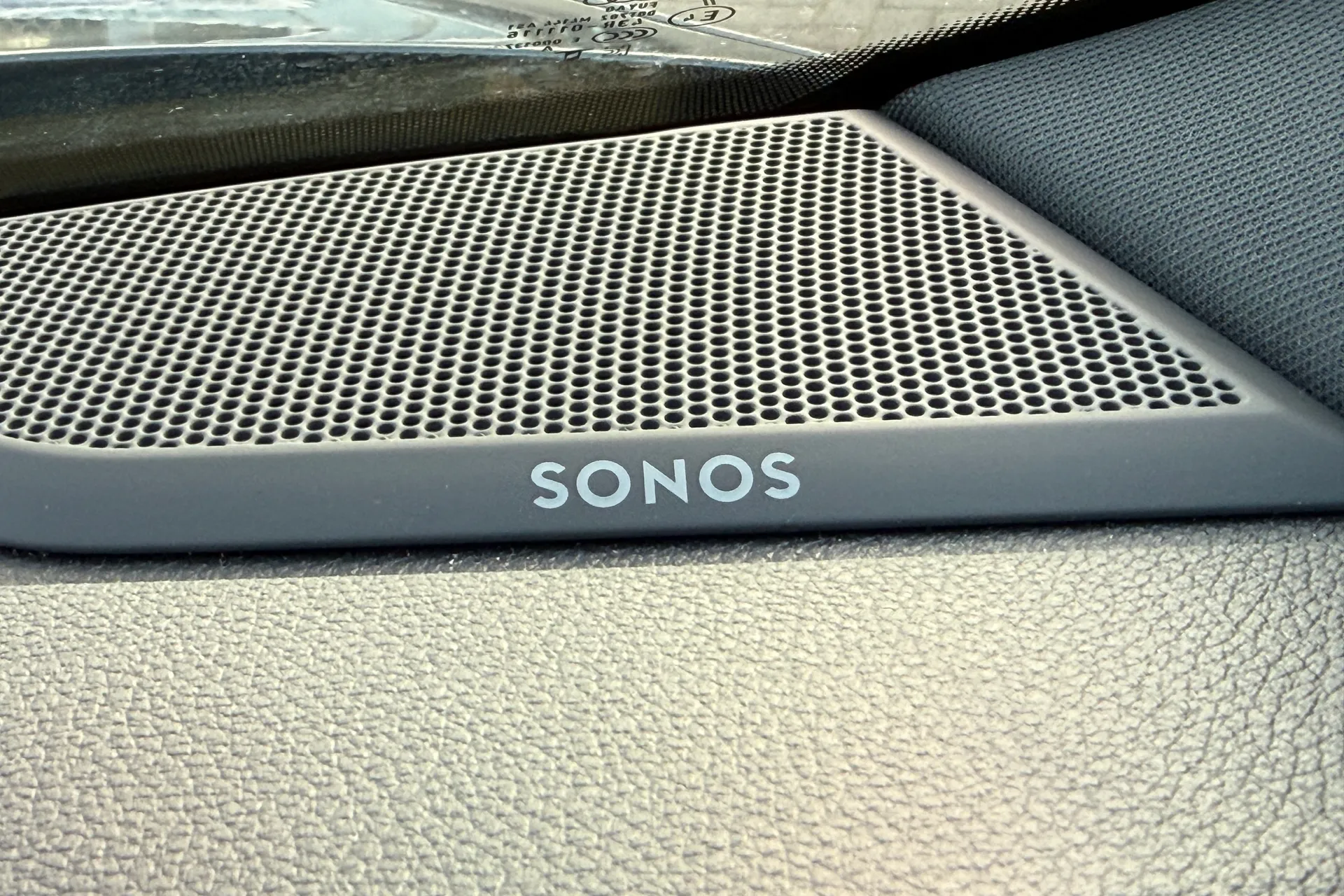 Audi Q3 thumbnail image number 15