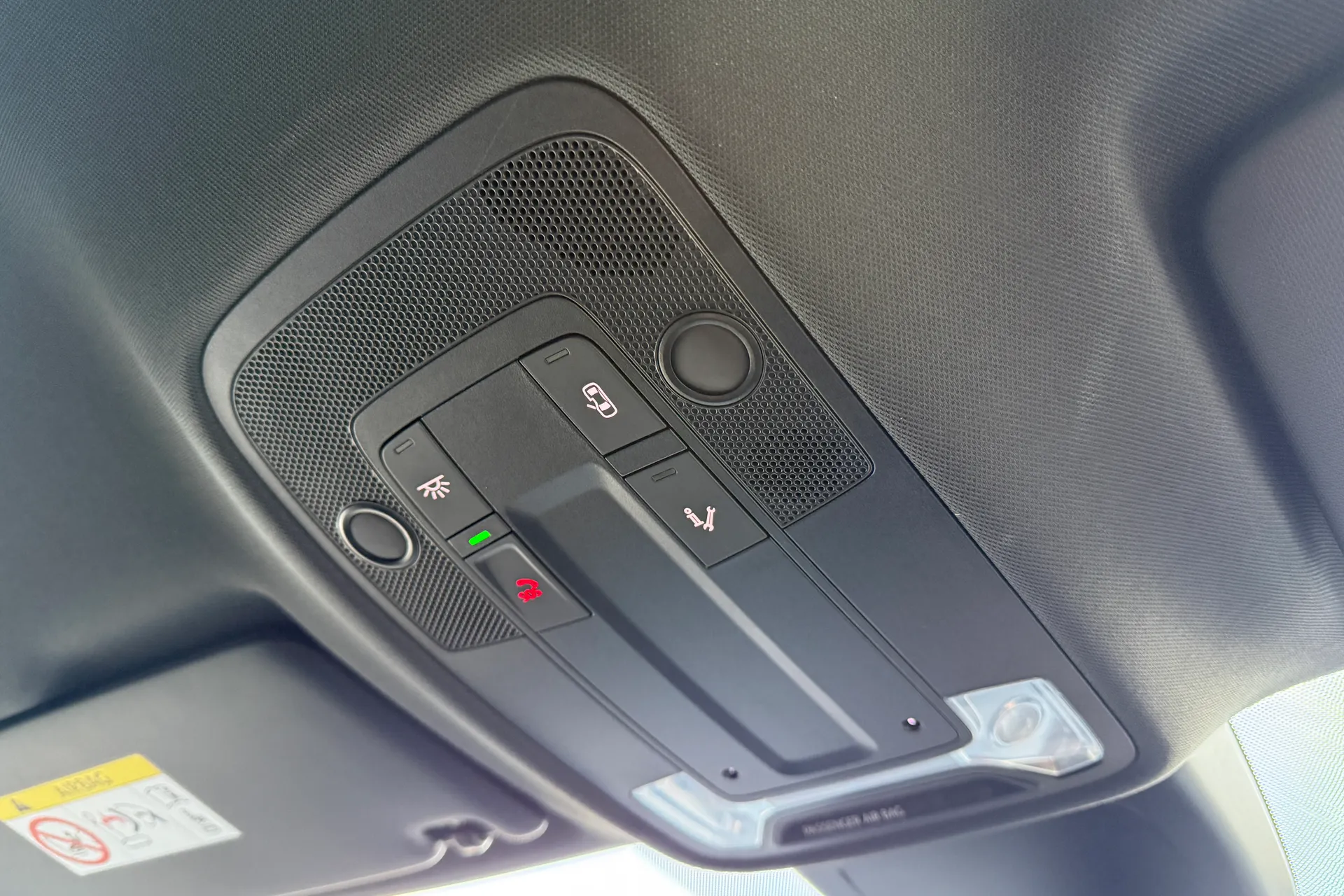 Audi Q3 thumbnail image number 19