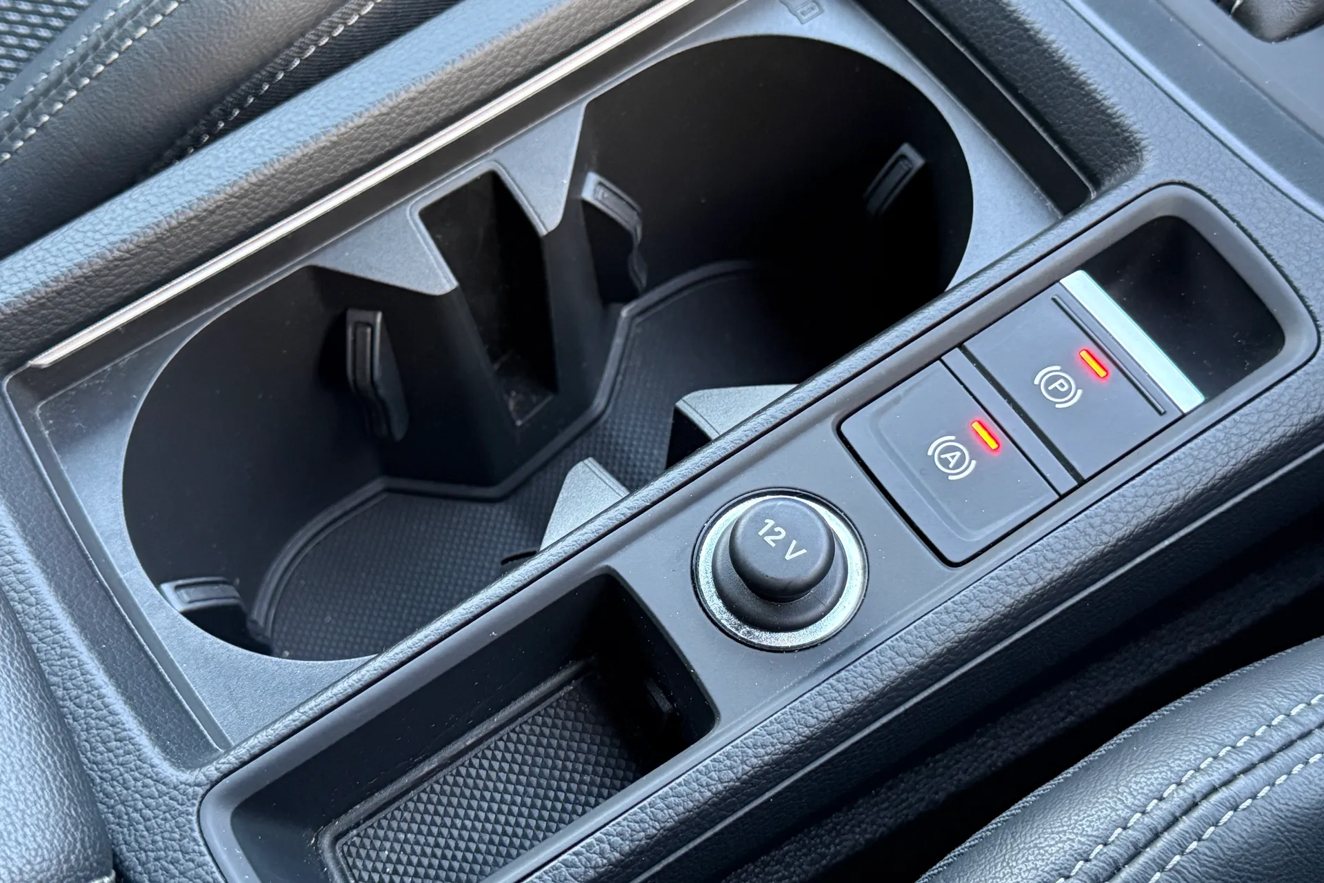 Audi Q3 thumbnail image number 39