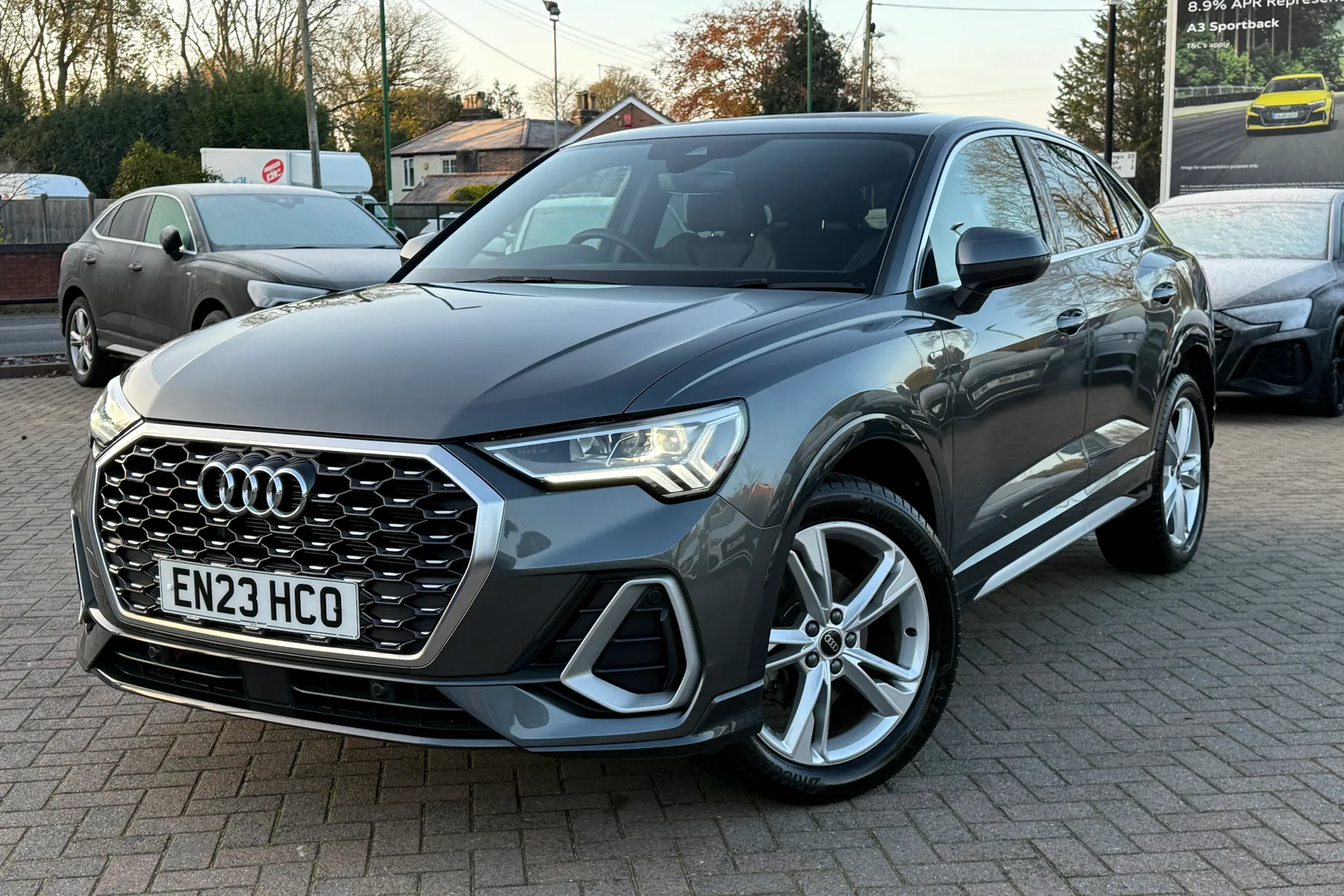 Audi Q3 thumbnail image number 25