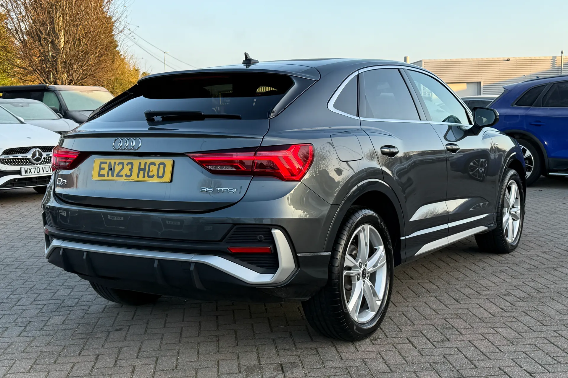 Audi Q3 thumbnail image number 30