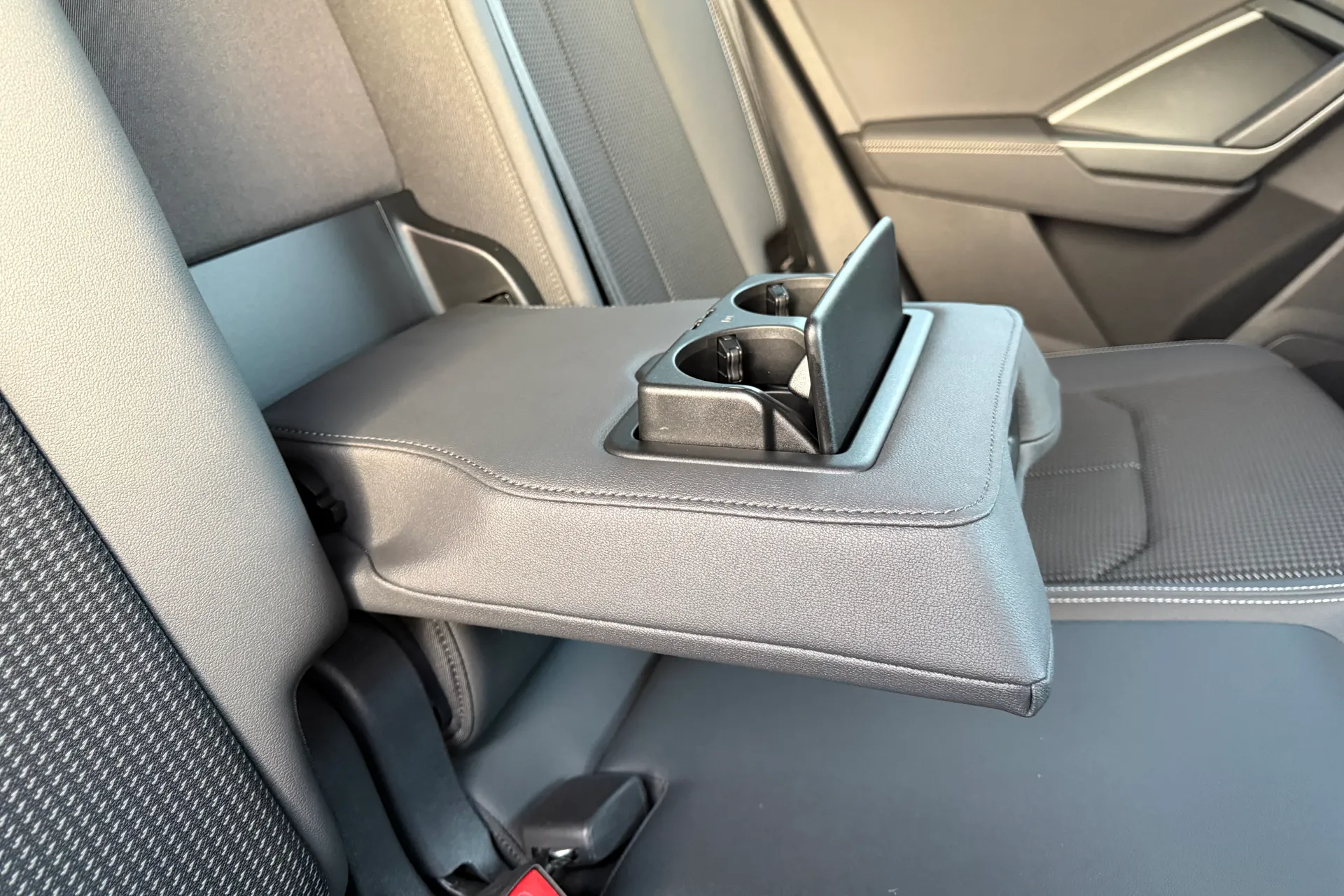 Audi Q3 thumbnail image number 44