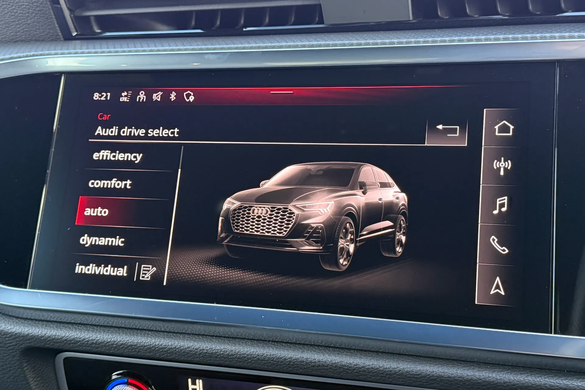 Audi Q3 thumbnail image number 9