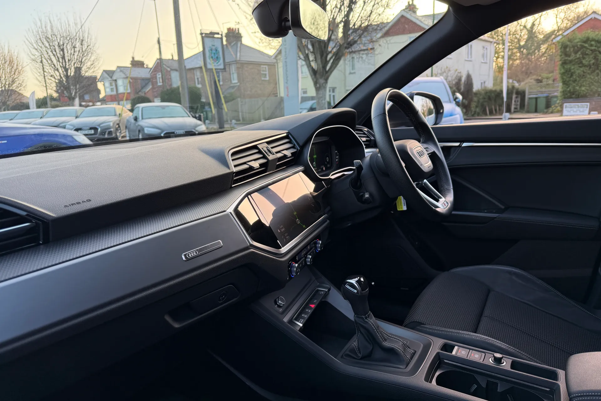 Audi Q3 thumbnail image number 28