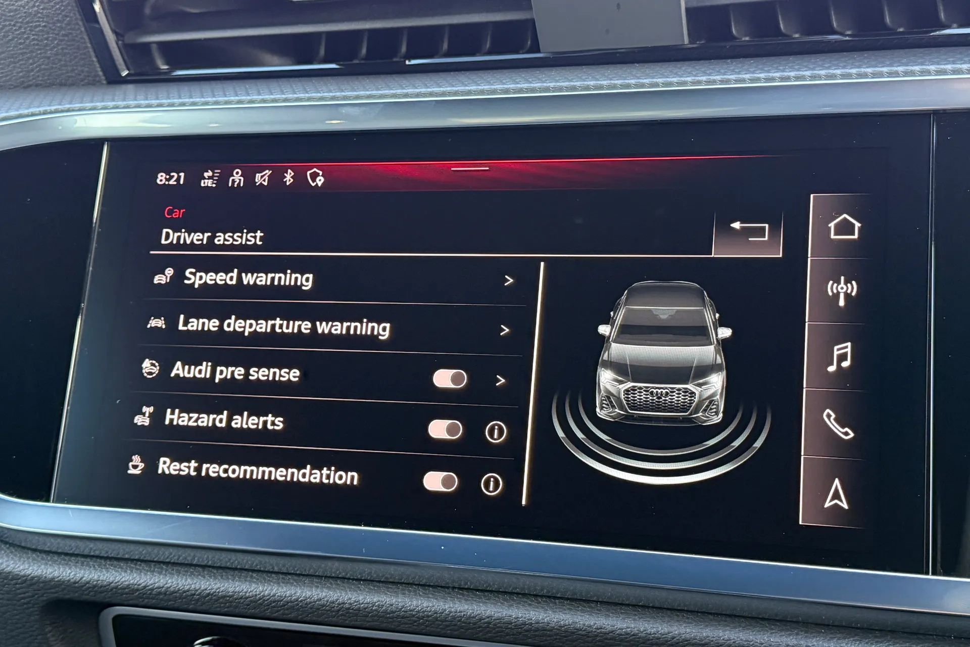 Audi Q3 thumbnail image number 10