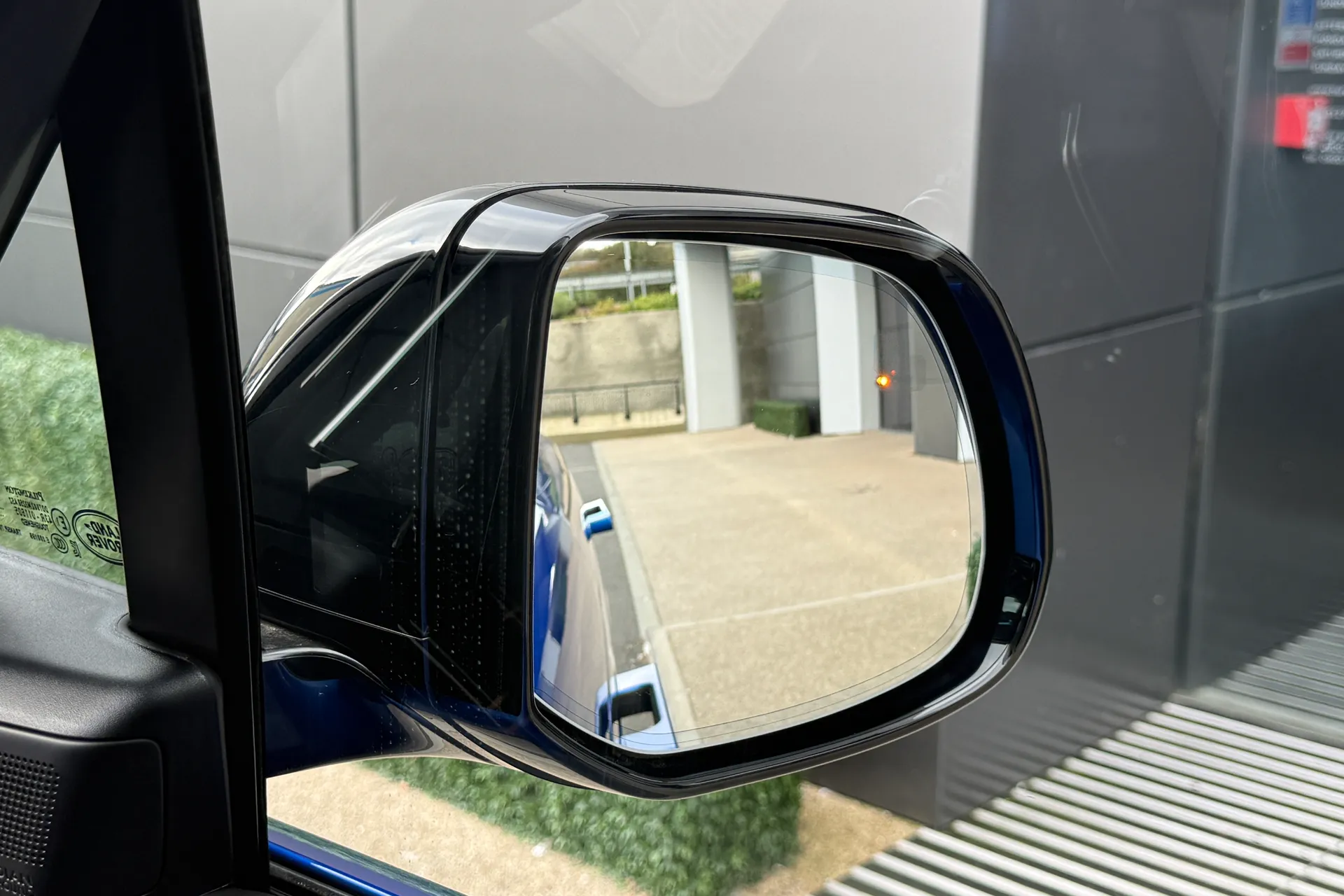 LAND ROVER RANGE ROVER SPORT thumbnail image number 16