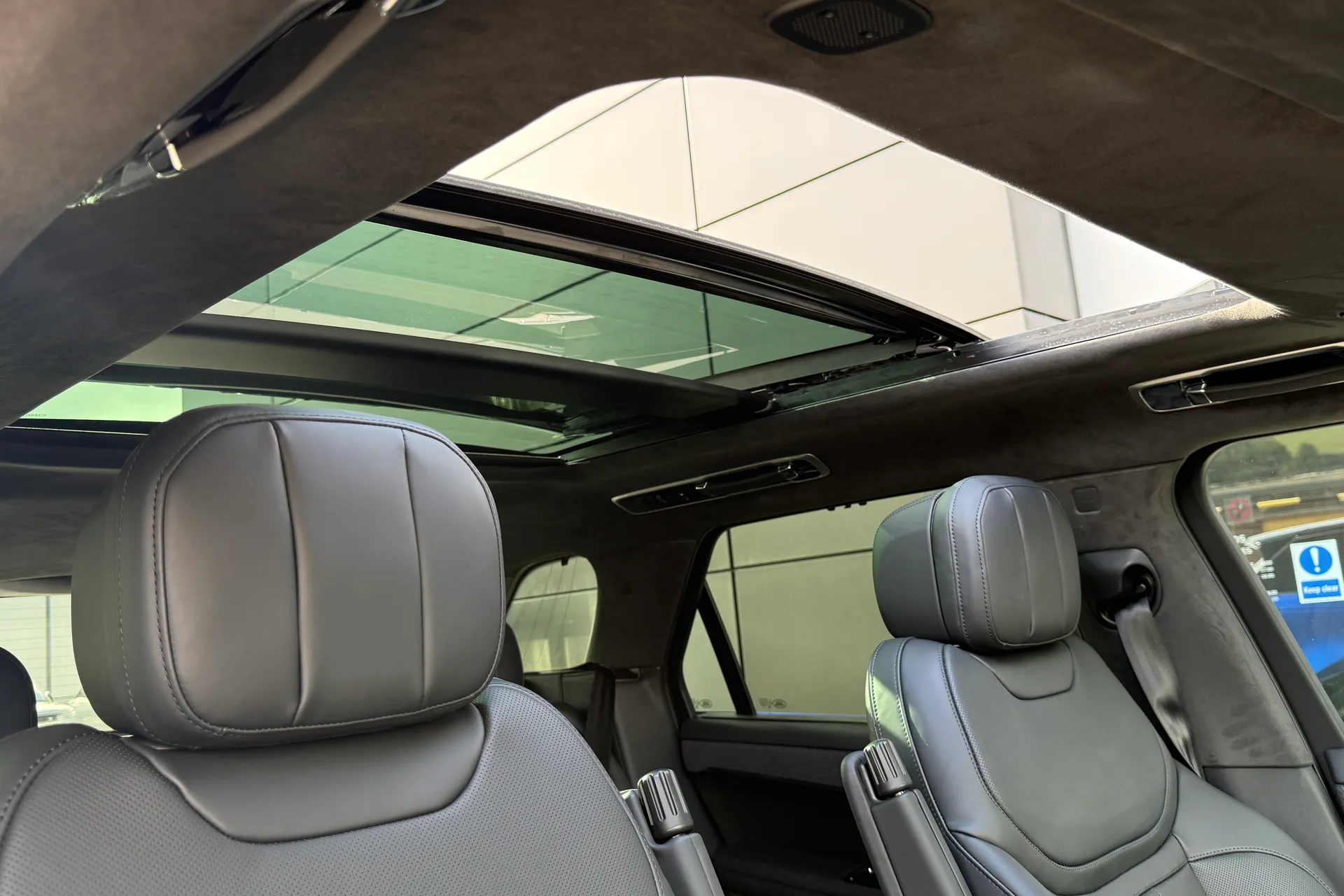 LAND ROVER RANGE ROVER SPORT thumbnail image number 9