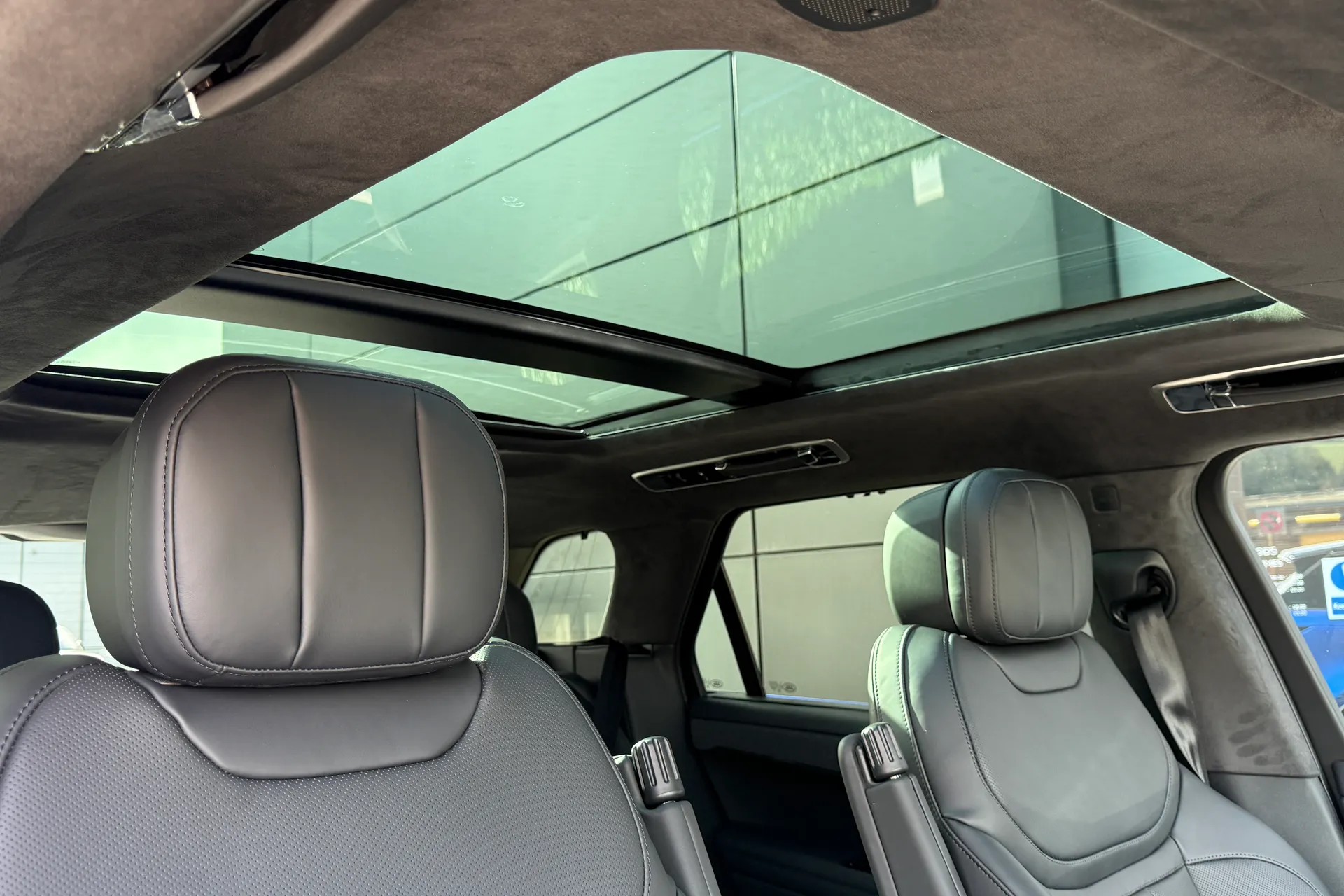 LAND ROVER RANGE ROVER SPORT thumbnail image number 8