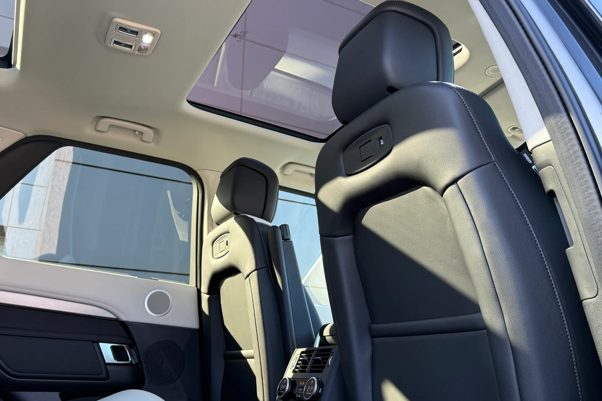 LAND ROVER DISCOVERY thumbnail image number 48