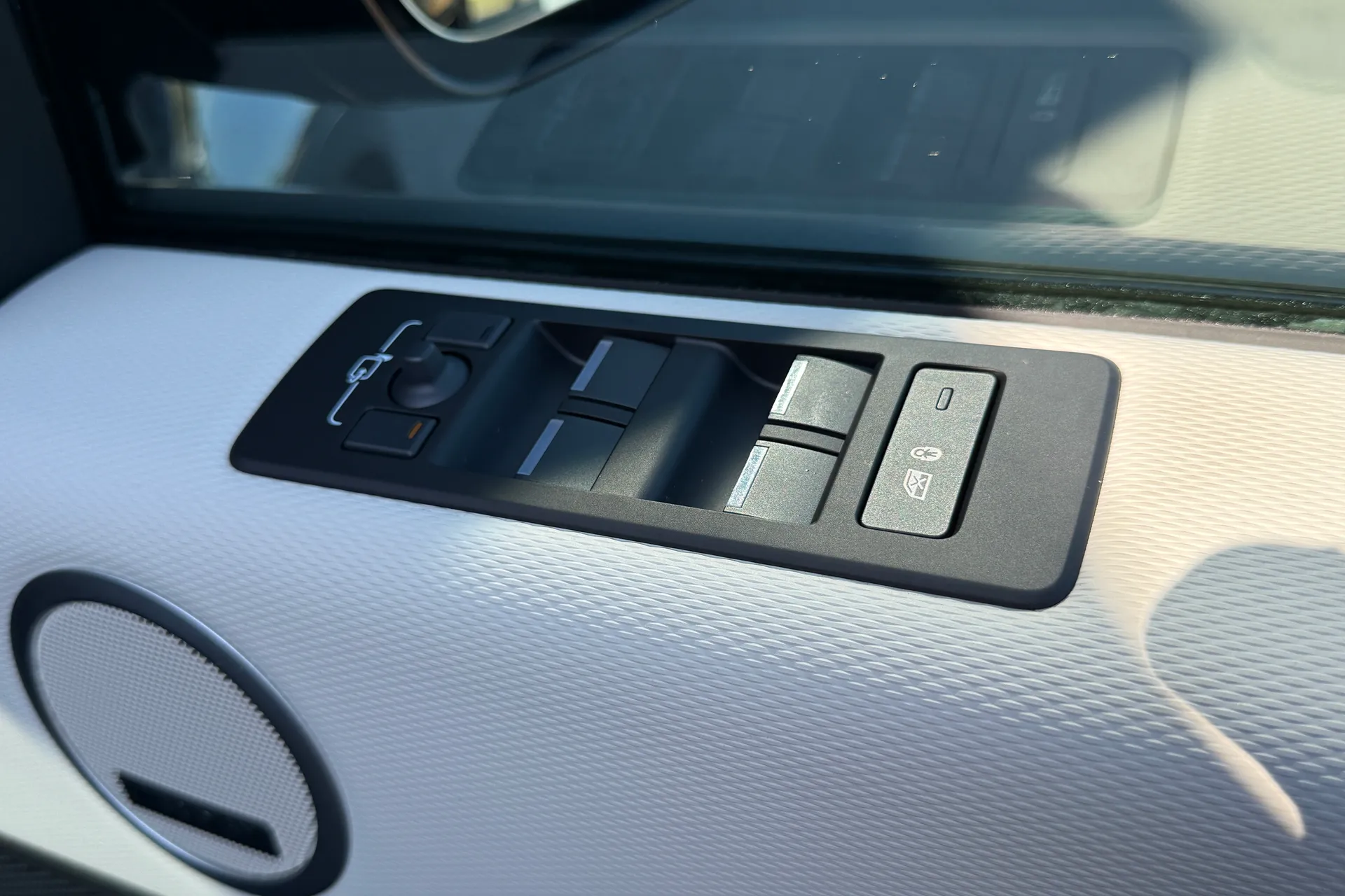 LAND ROVER DISCOVERY thumbnail image number 73