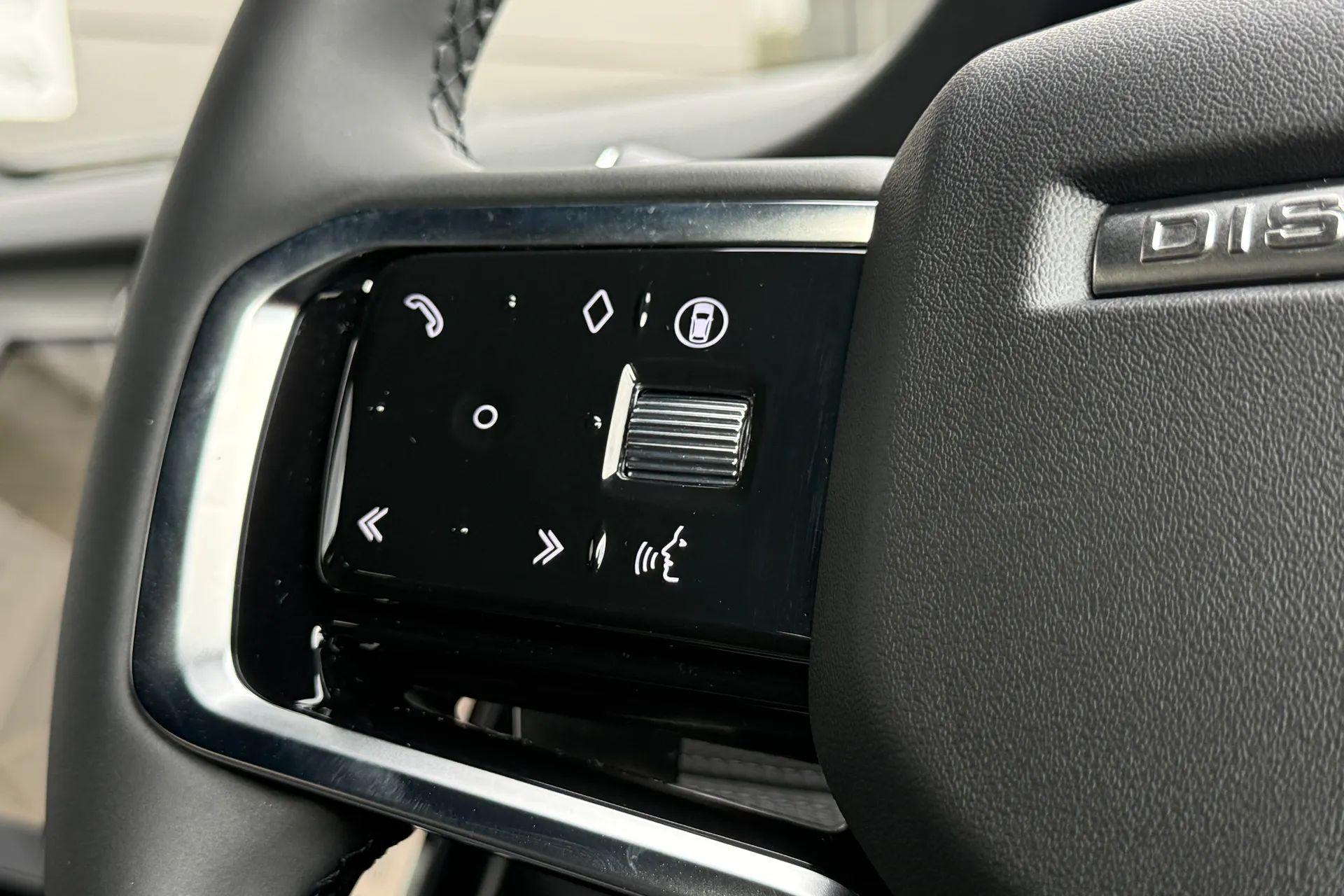 LAND ROVER DISCOVERY SPORT thumbnail image number 31