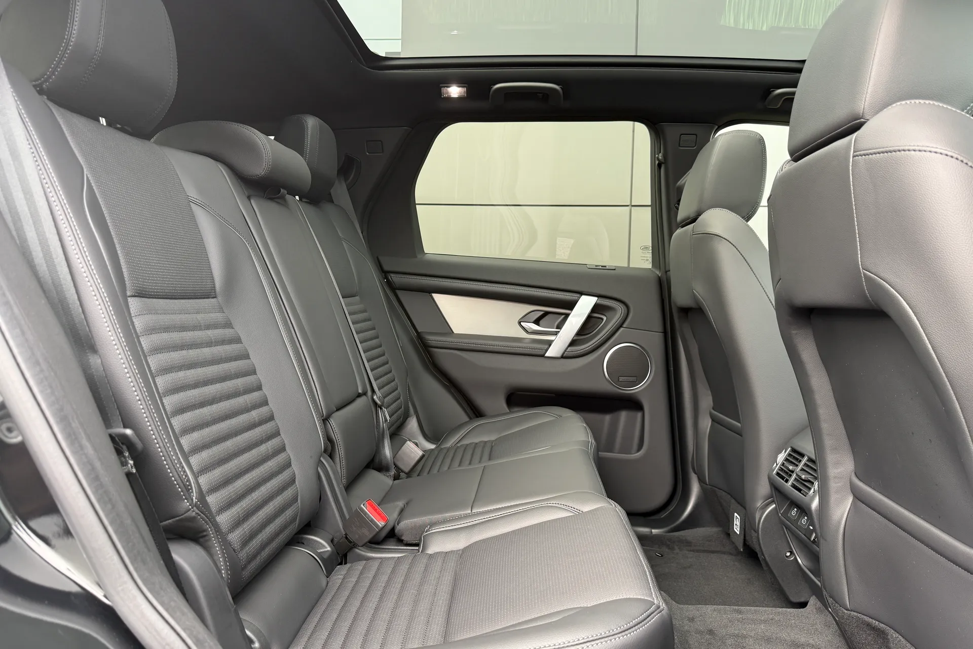 LAND ROVER DISCOVERY SPORT thumbnail image number 22