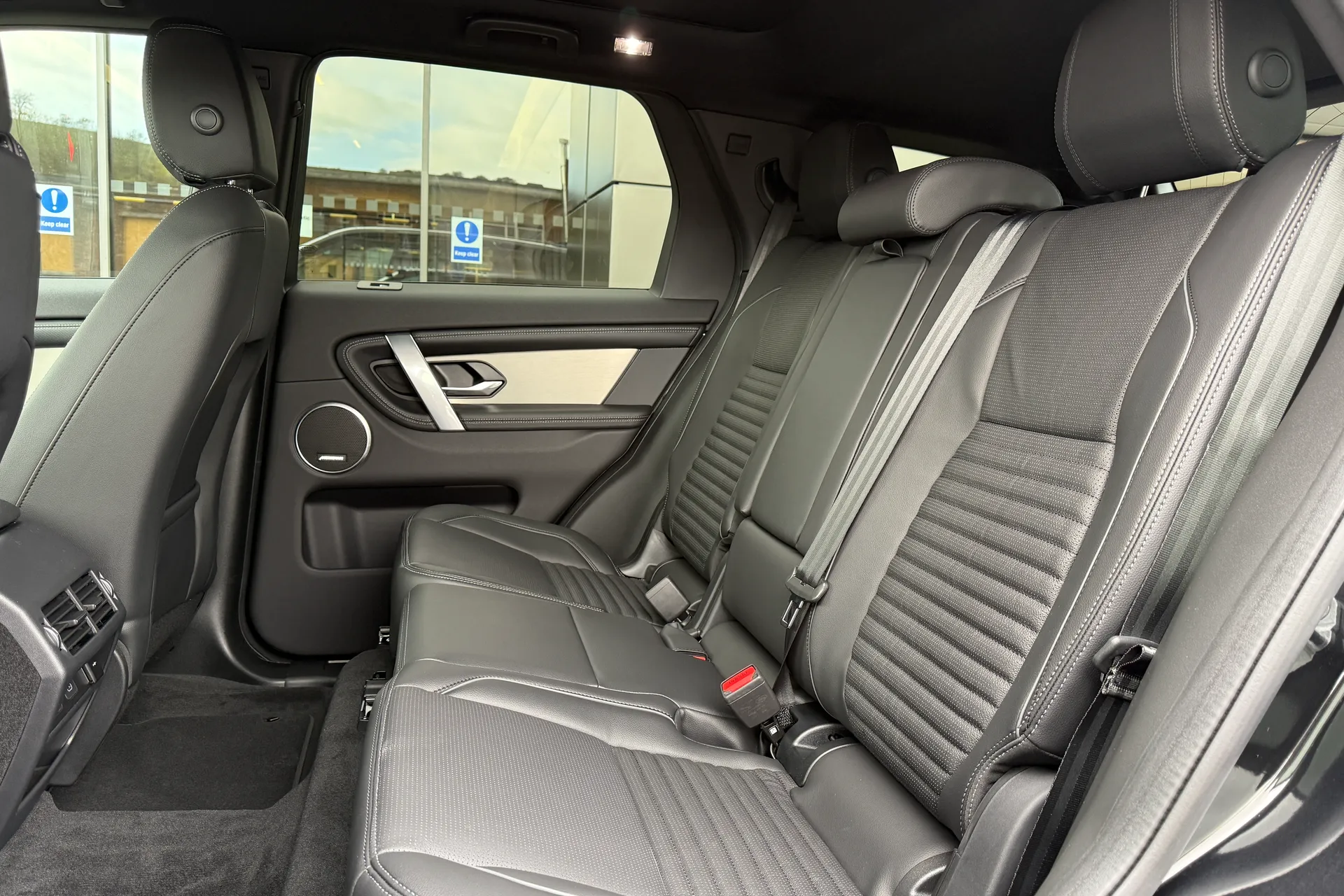 LAND ROVER DISCOVERY SPORT thumbnail image number 28